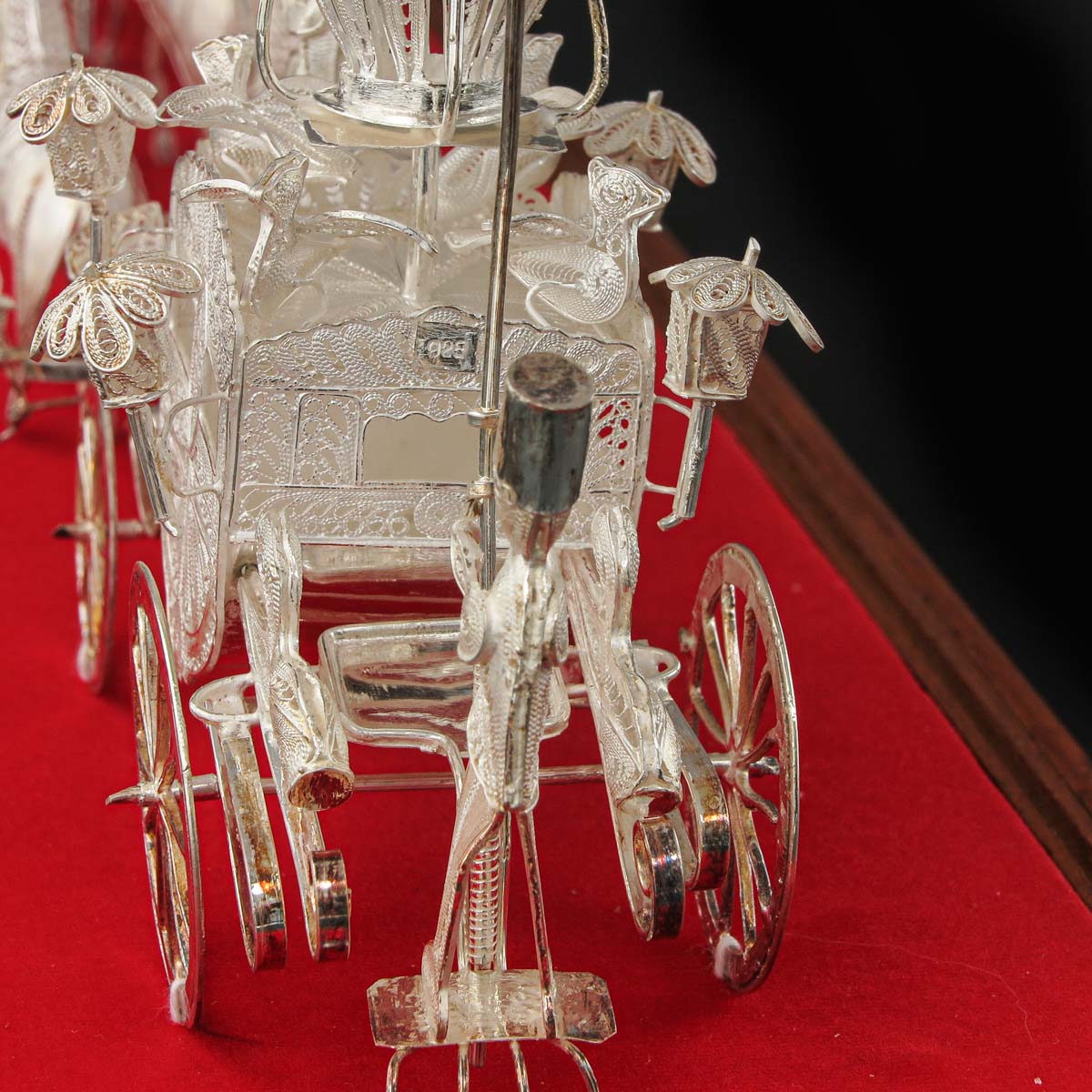 A Miniature Carriage - Image 6 of 10