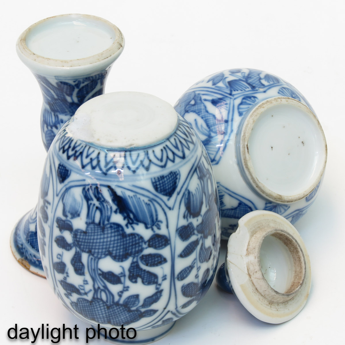 A Collection of Miniature Porcelain - Image 8 of 10