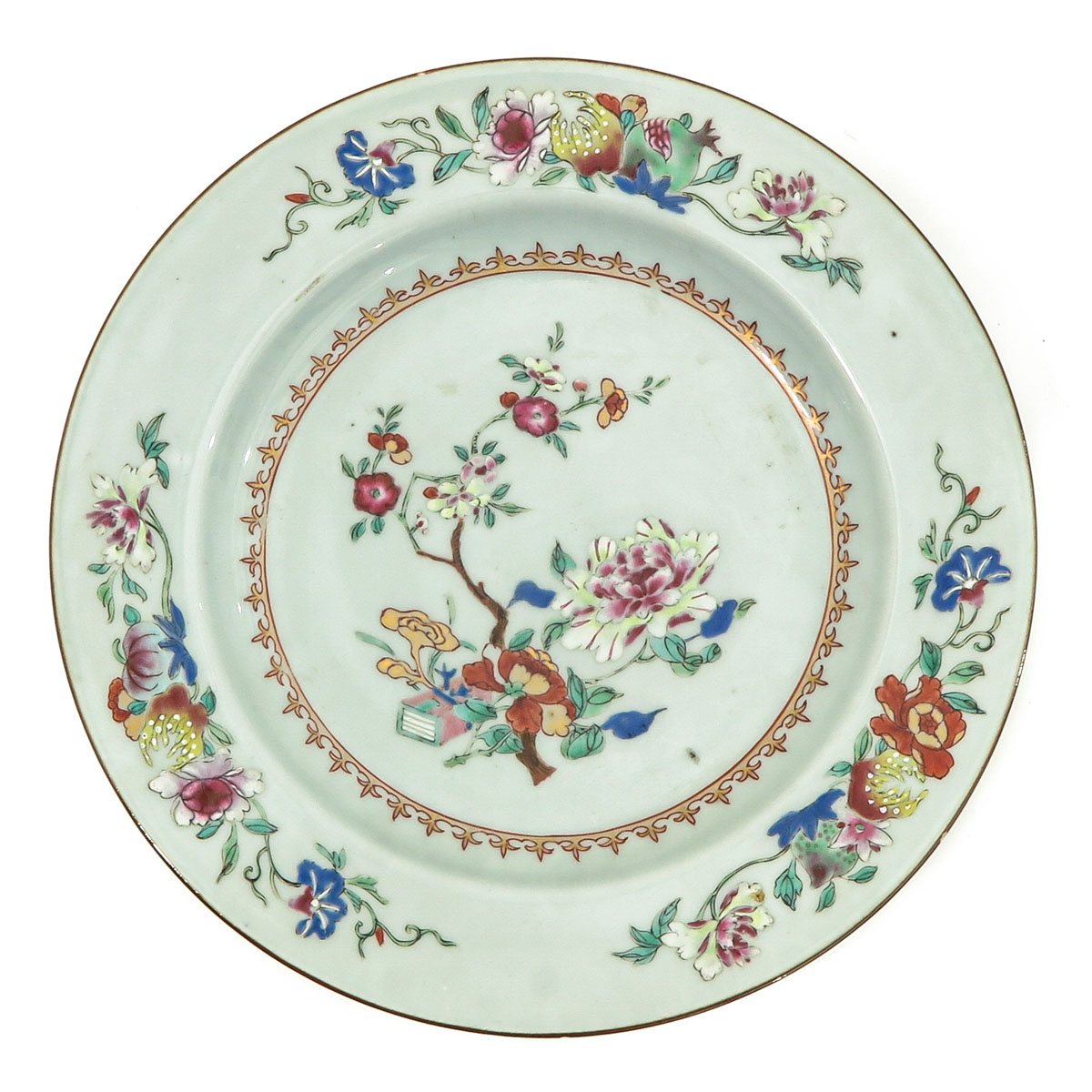 A Lot of 2 Famille Rose Plates - Image 3 of 10