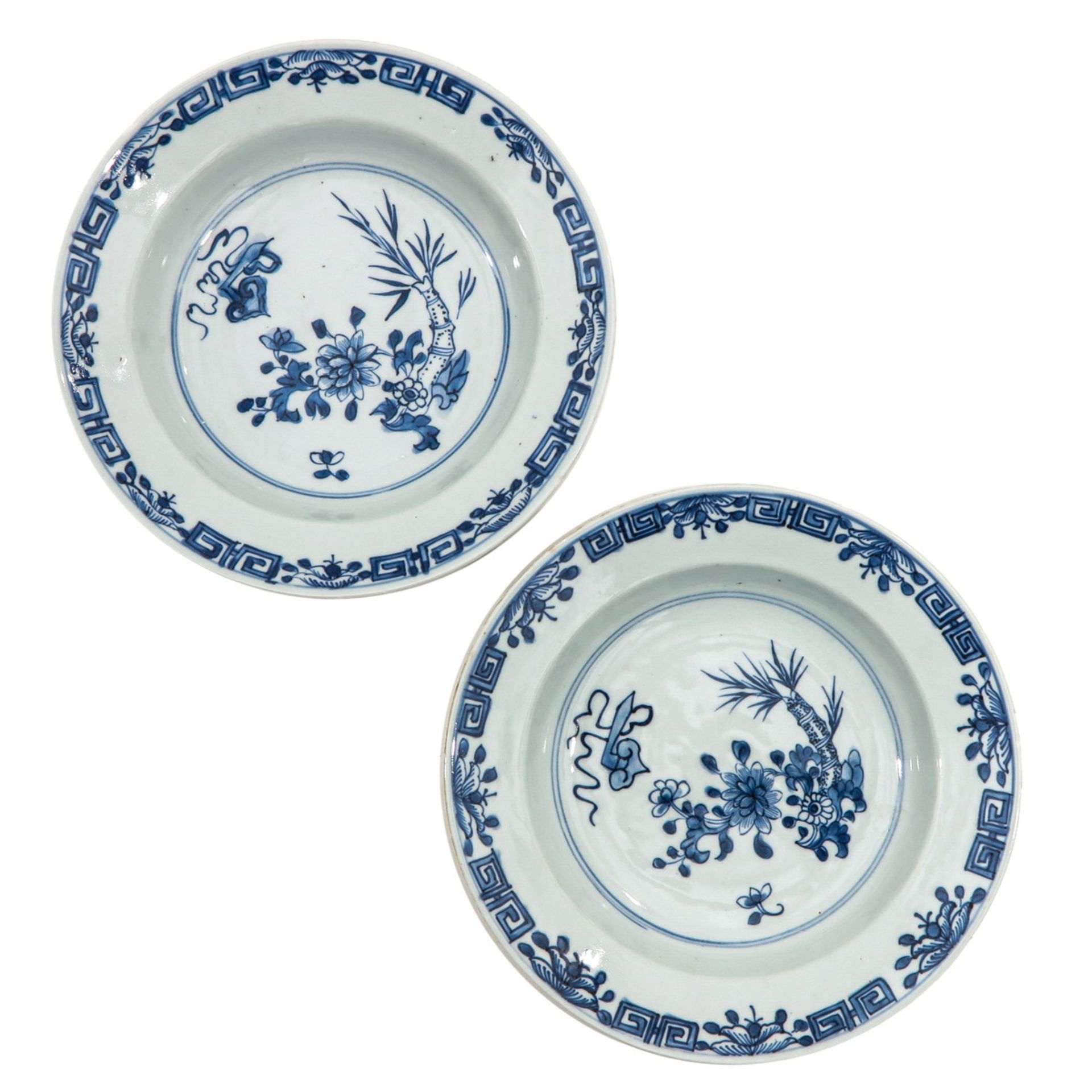 A Collection of 6 Blue and White Plates - Image 7 of 10