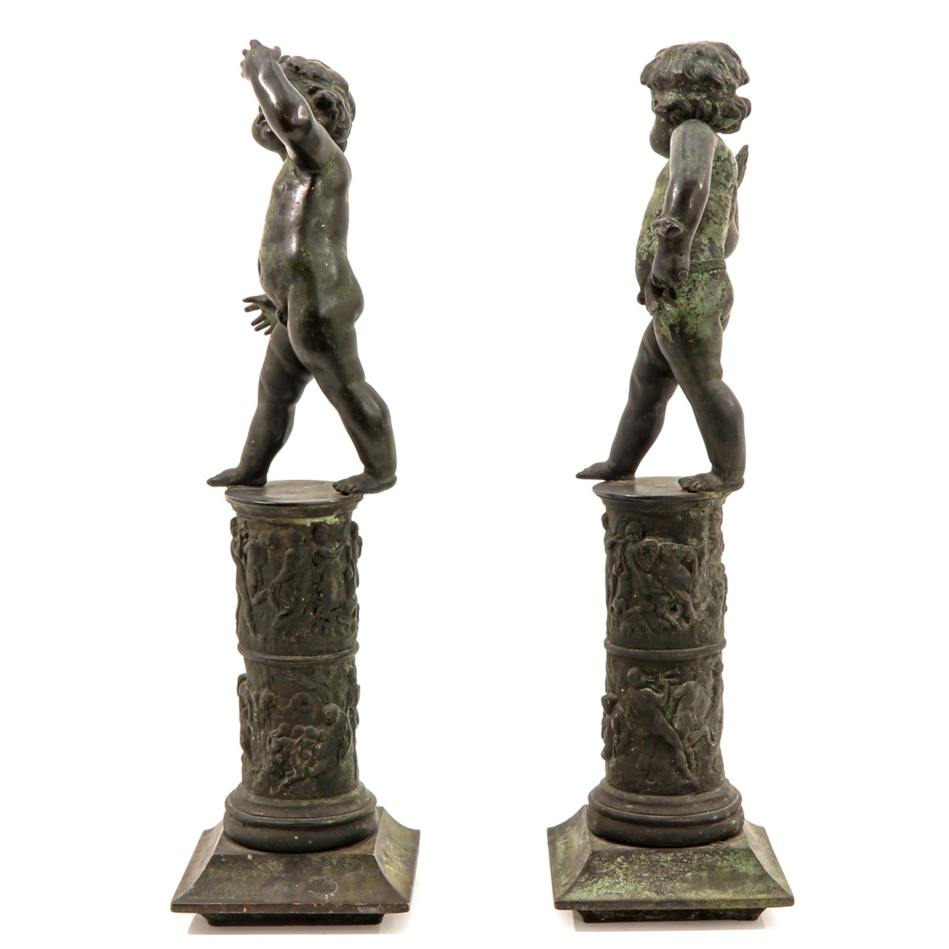 A Pair of Garden Statues - Bild 2 aus 10