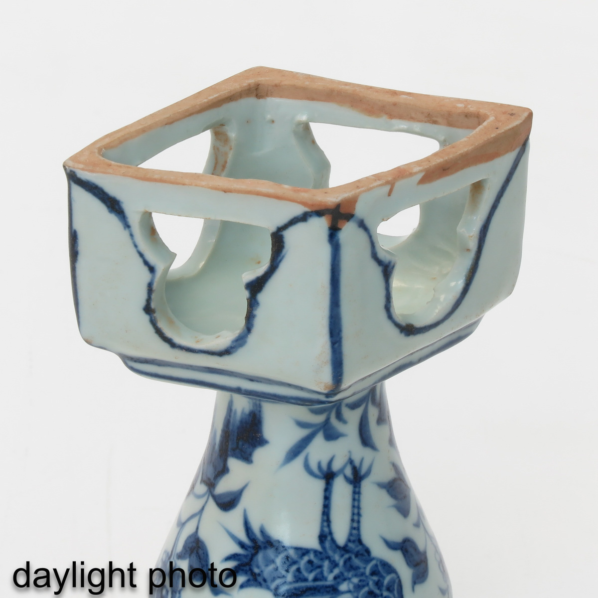 A Blue and White Vase - Image 8 of 10