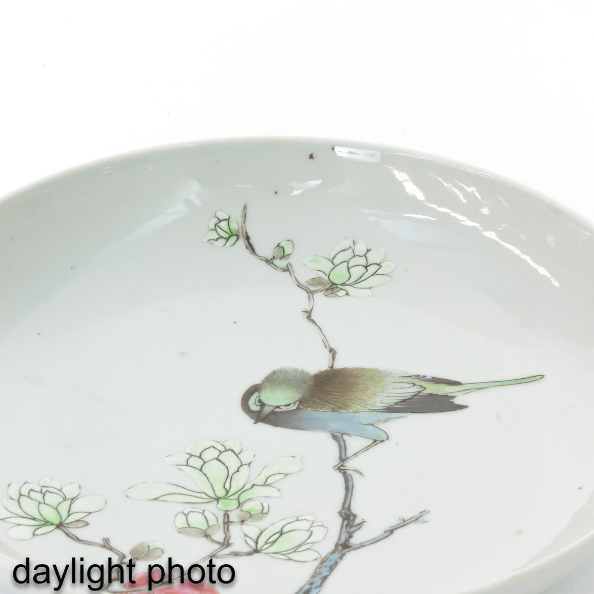 A Famille Rose Dish - Image 5 of 5