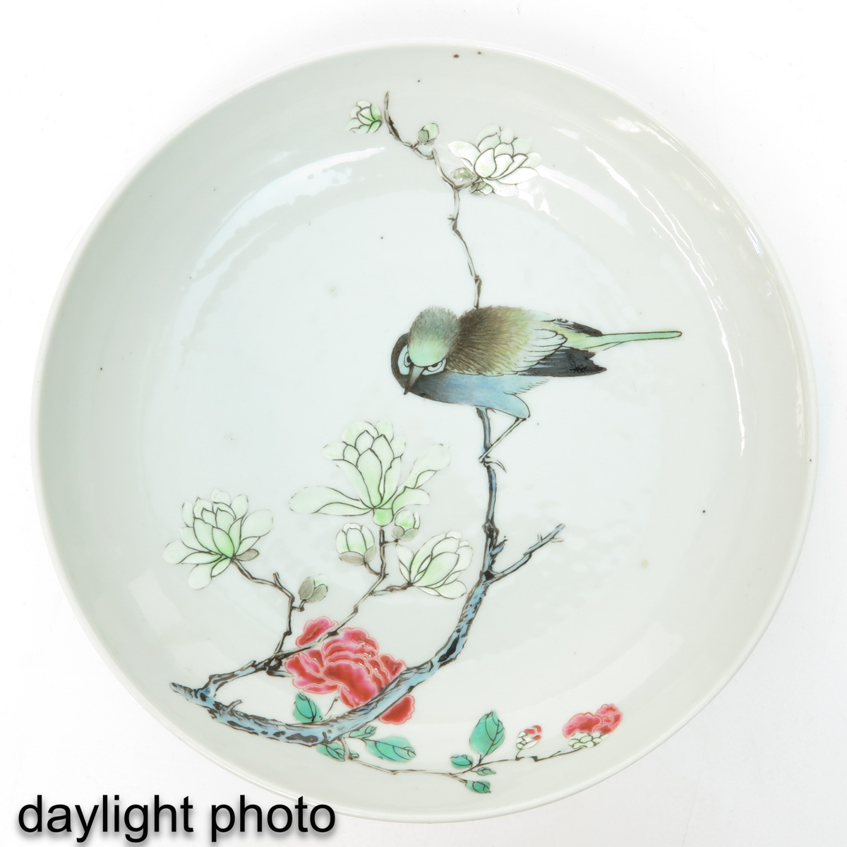 A Famille Rose Dish - Image 3 of 5