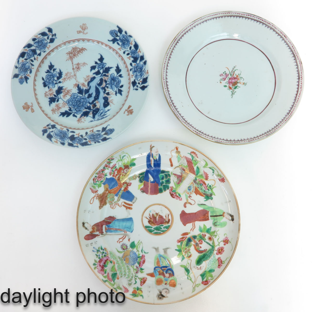 A Collection of 3 Plates - Image 9 of 10