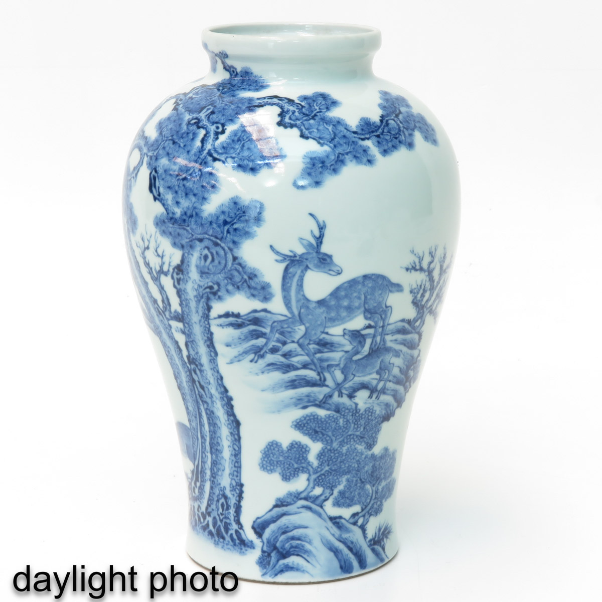 A Blue and White Vase - Image 7 of 10