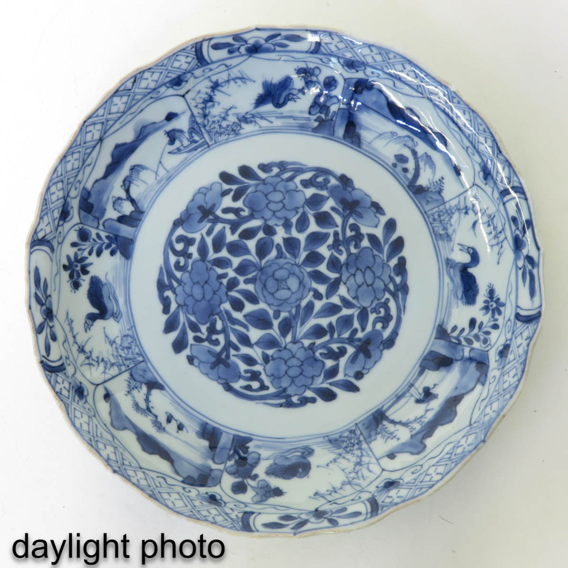 A Pair of Blue and White Plates - Bild 7 aus 9