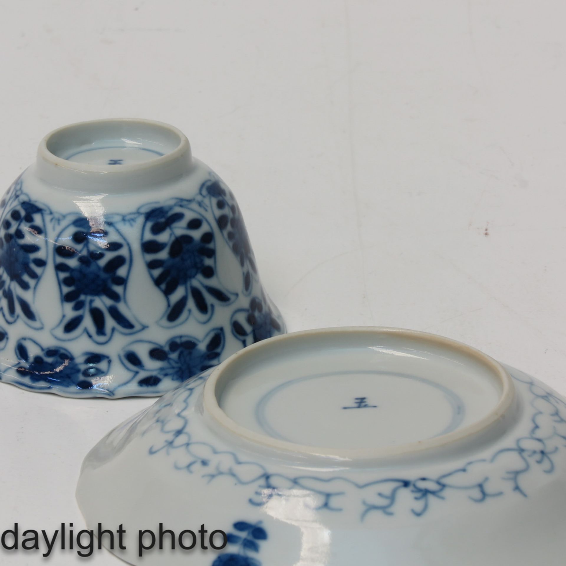 A Series of 12 Cups and Saucers - Bild 10 aus 10