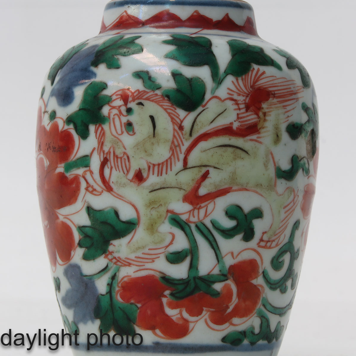 A Shunzhi Vase - Image 9 of 9