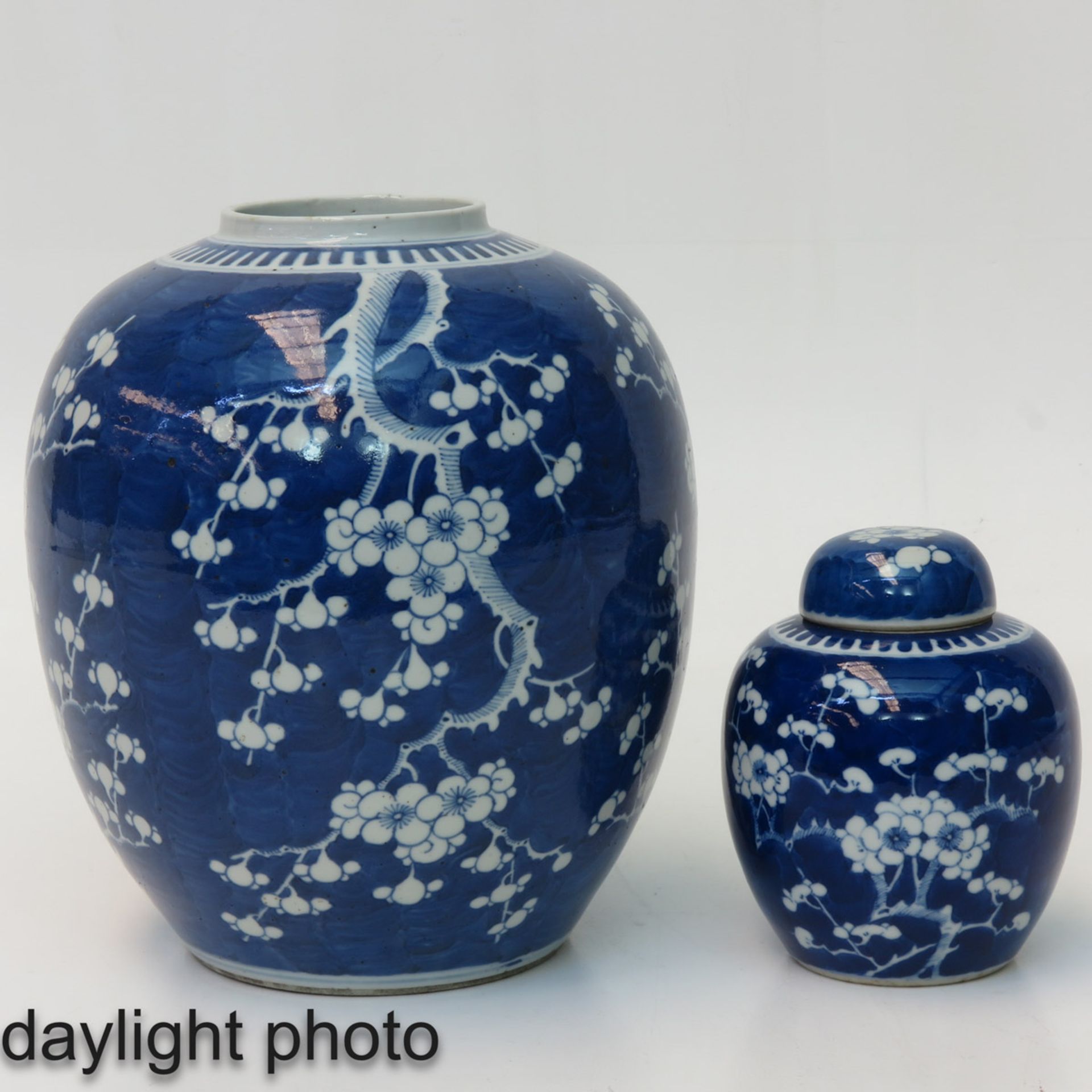 A Lot of 2 Ginger Jars - Image 7 of 10