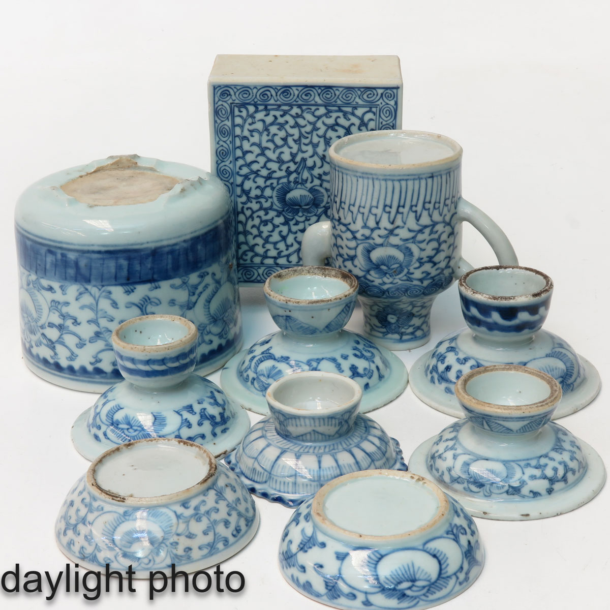 A Collection of Porcelain - Image 8 of 9