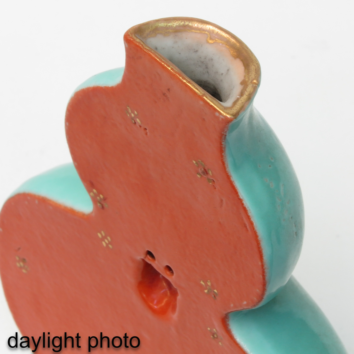 A Green Glaze Wall Vase - Image 10 of 10