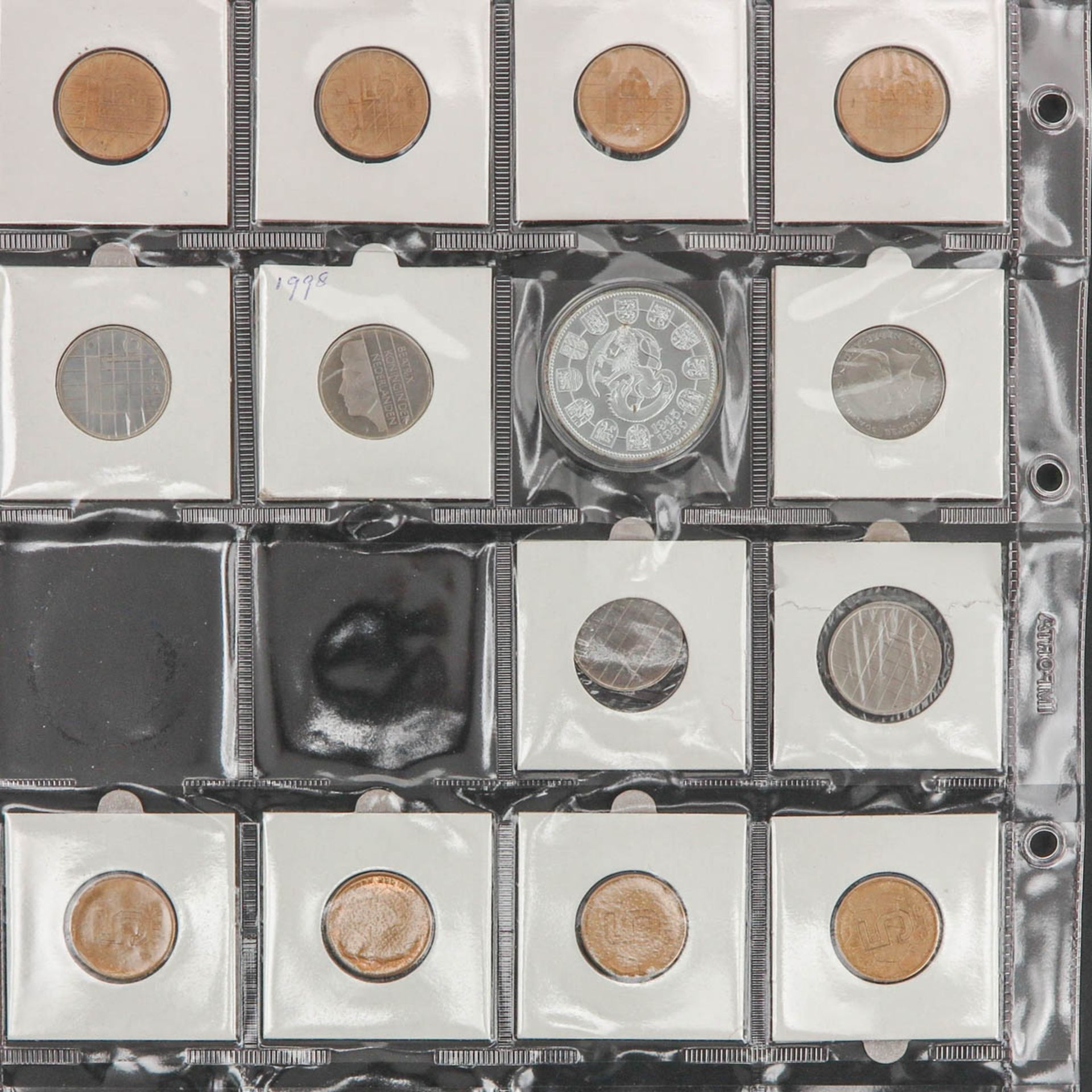 A Diverse Collection of Coins - Bild 3 aus 7