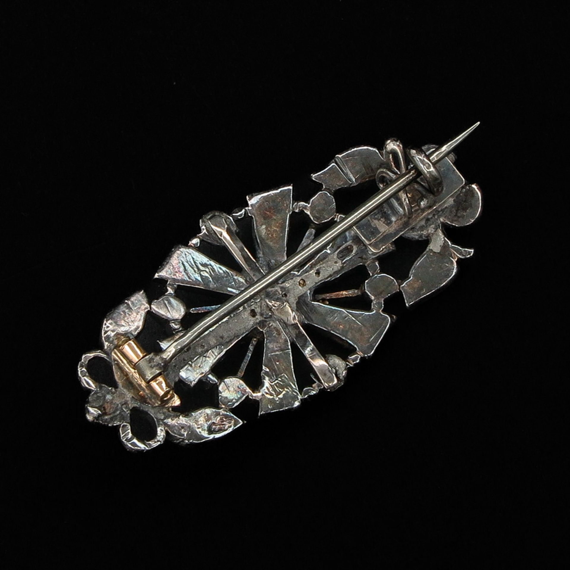 A Diamond Brooch - Bild 2 aus 2
