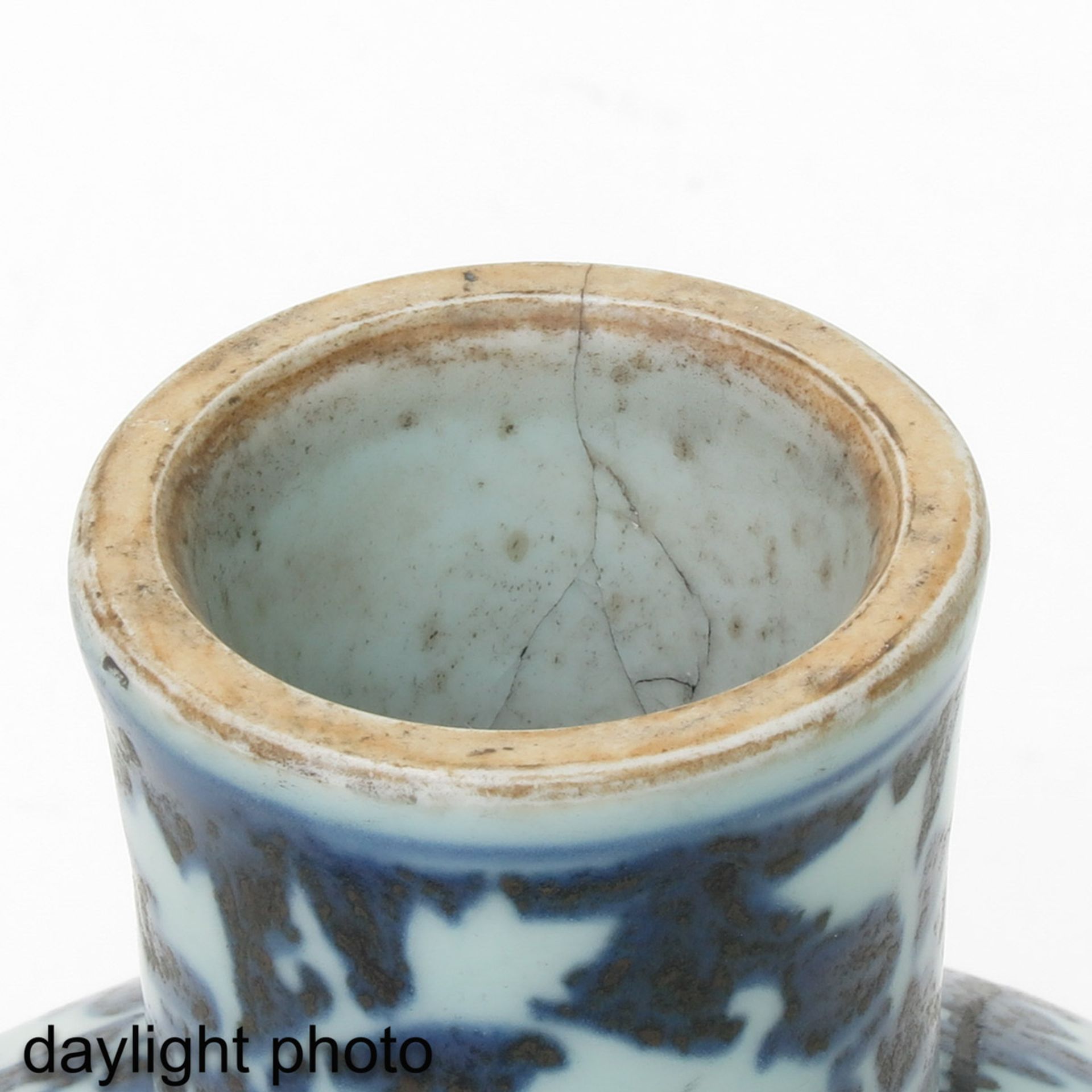 A Blue and White Stem Cup - Bild 8 aus 10