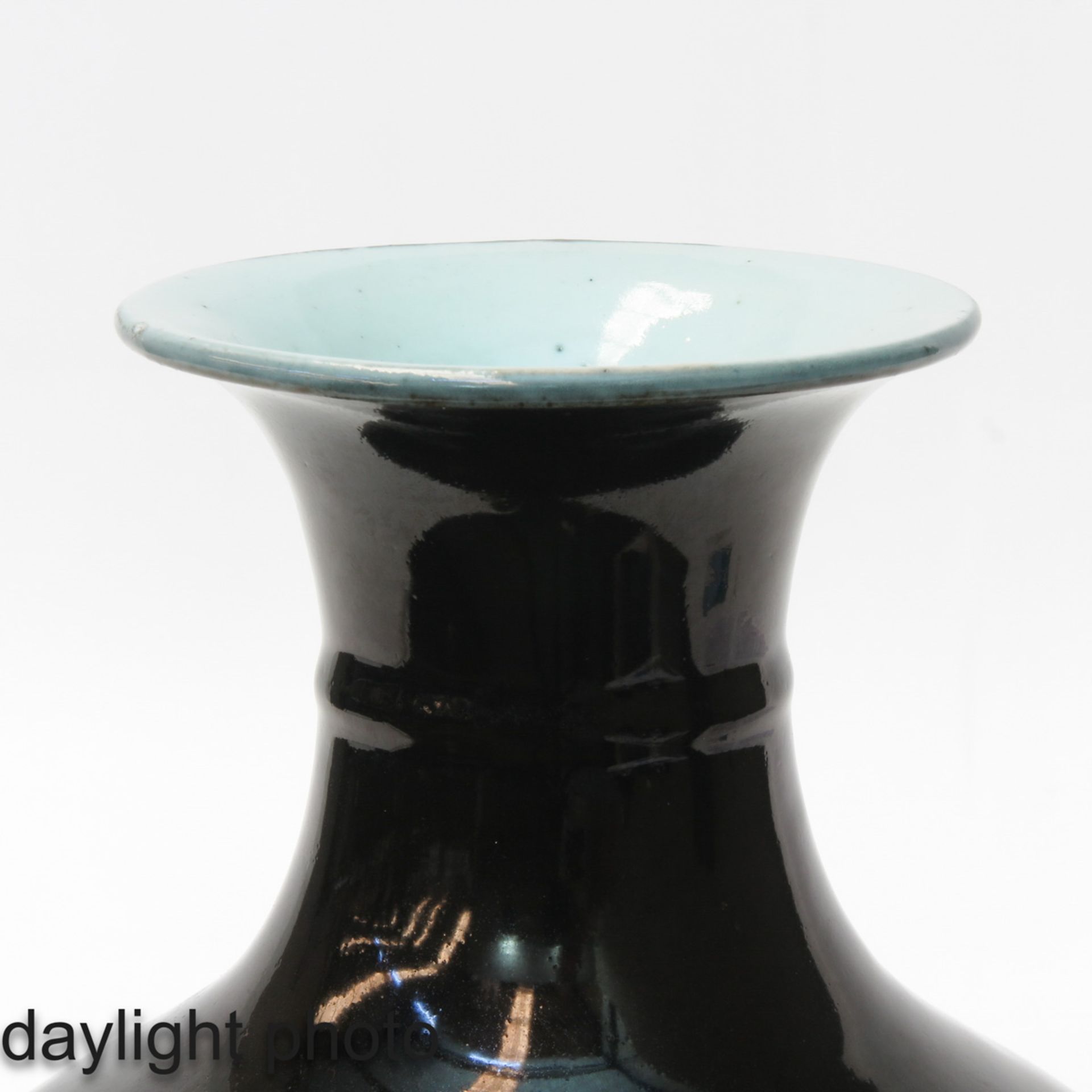 A Tea Dust Decor Baluster Vase - Image 9 of 9