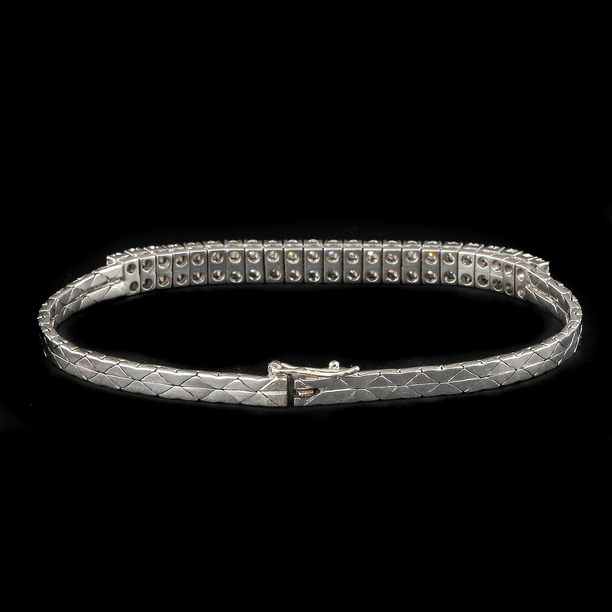 A Diamond Bracelet - Image 2 of 5