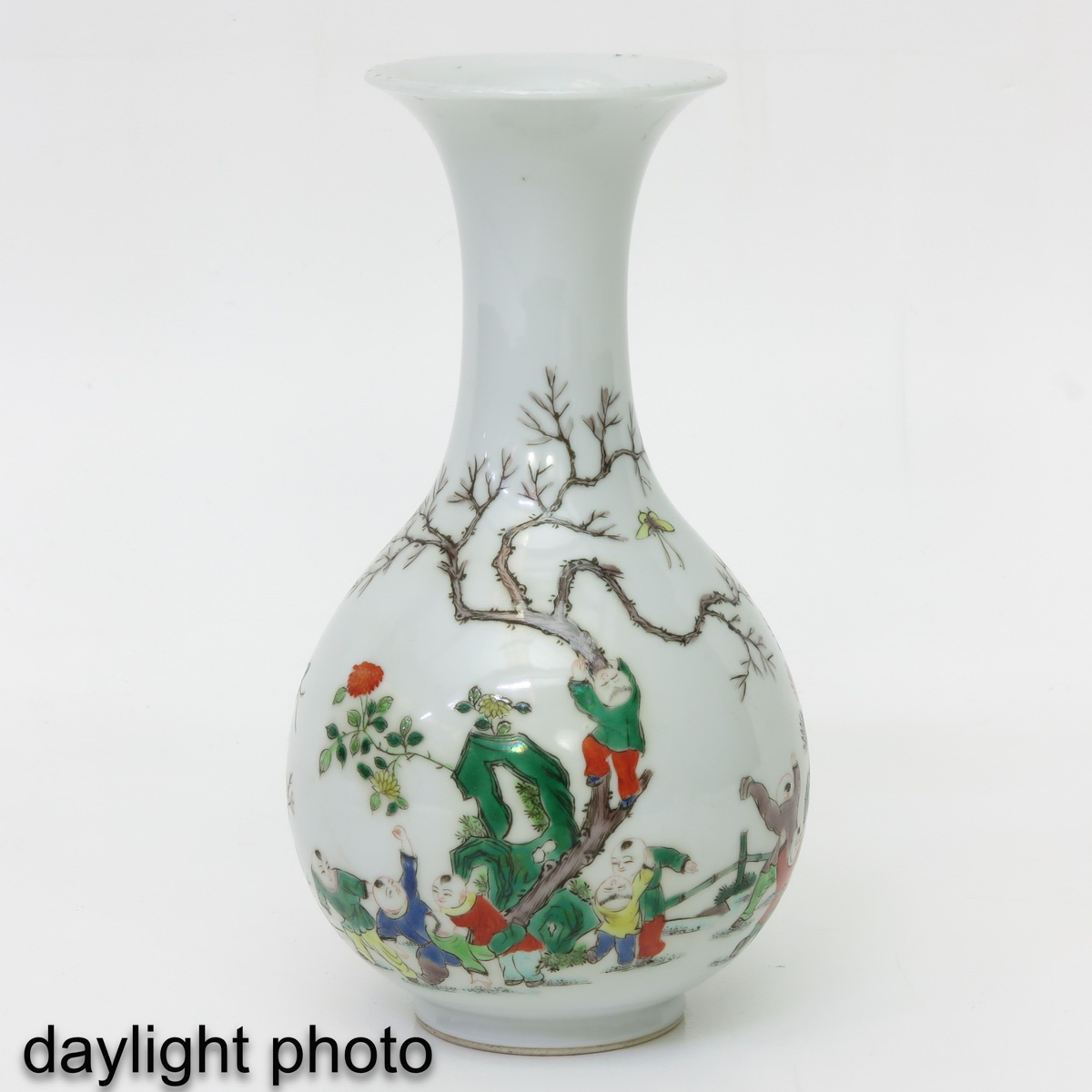A Famille Verte Vase - Image 7 of 10