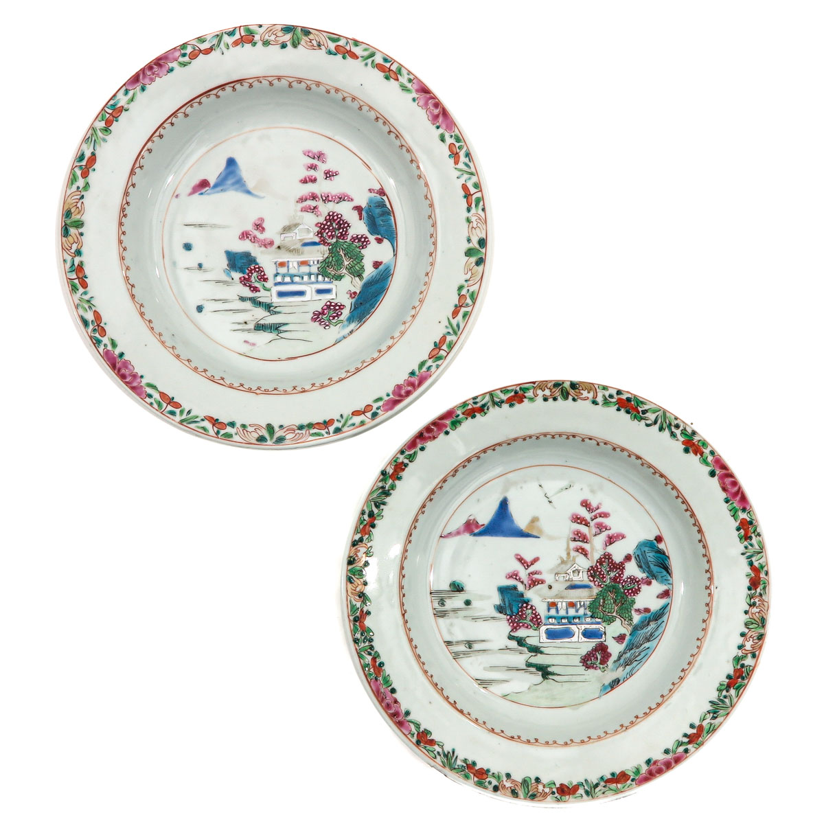 A Series of 4 Famille Rose Plates - Image 5 of 9