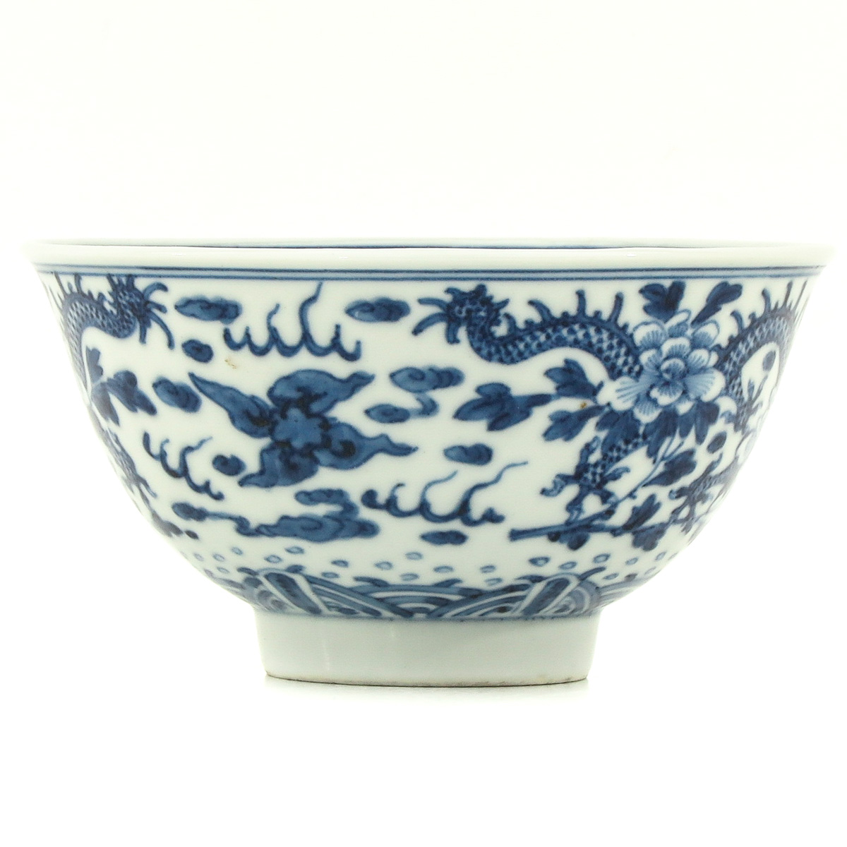 A Blue and White Bowl - Image 3 of 10