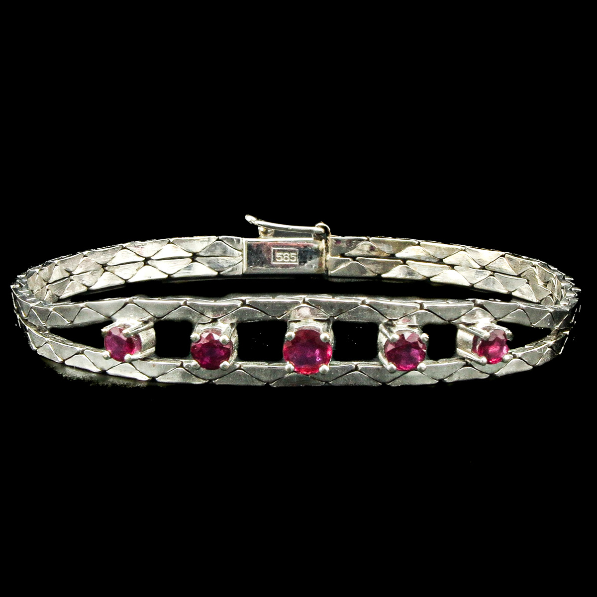 A Diamond and Ruby Ring and Bracelet - Image 2 of 7