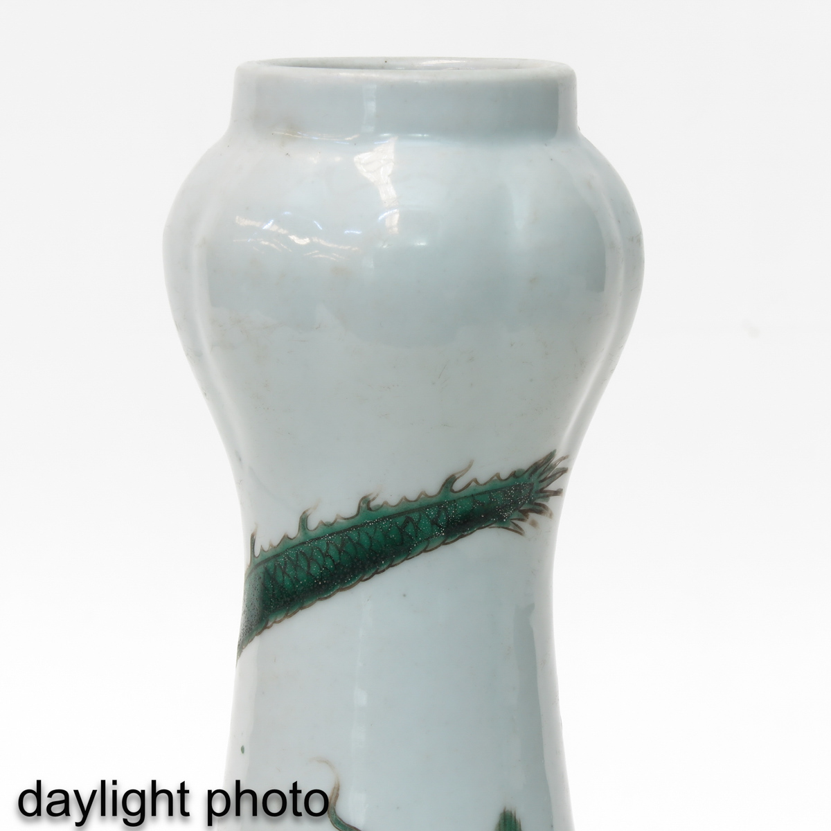A Garlic Mouth Vase - Image 10 of 10