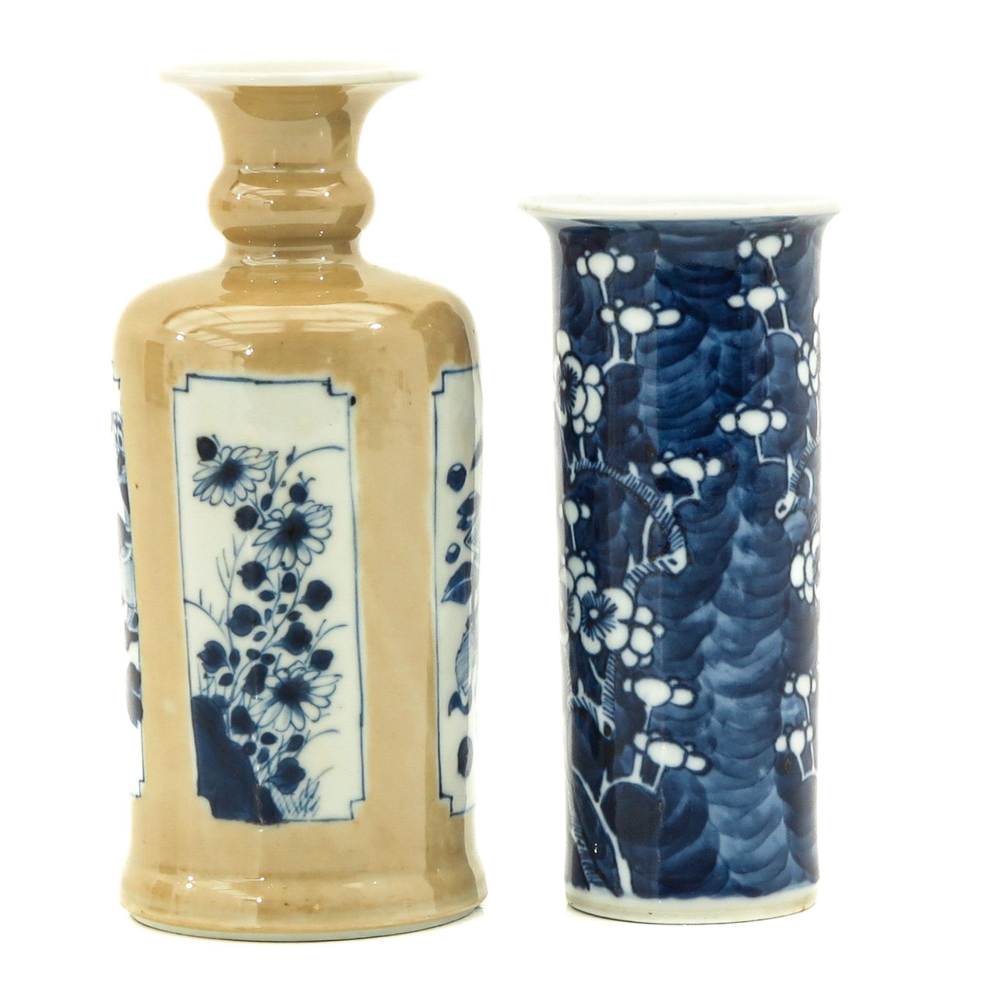 A Lot of 2 Vases - Image 4 of 9