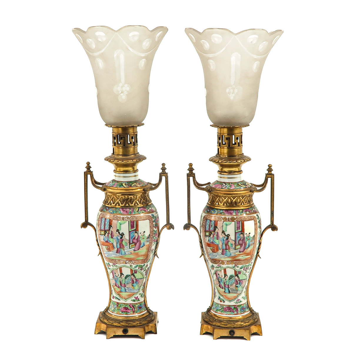 A Pair of Cantonese Lamps - Image 3 of 10