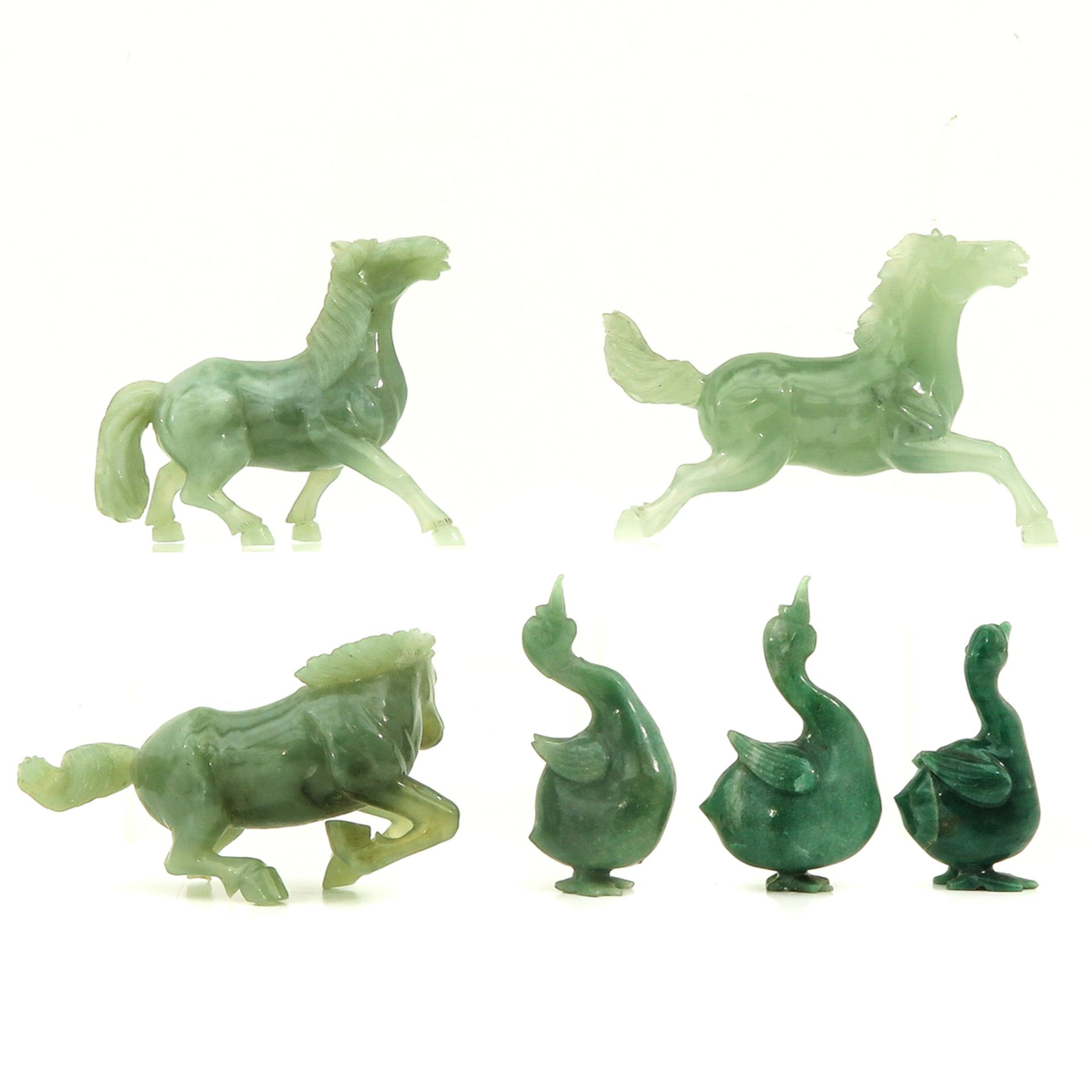A Collection of 6 Jade Sculptures - Bild 3 aus 9