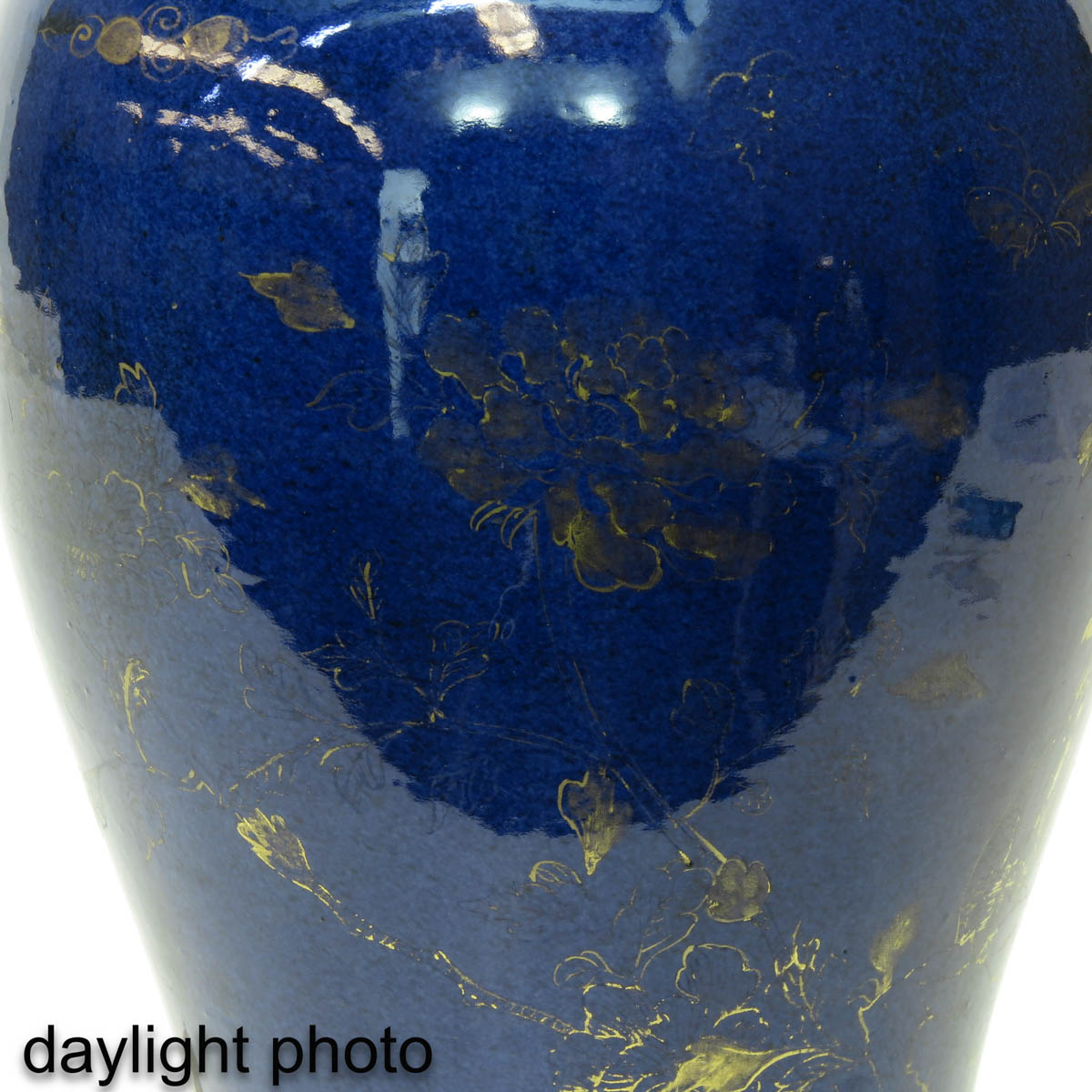 A Blue and Gilt Vase - Image 9 of 9