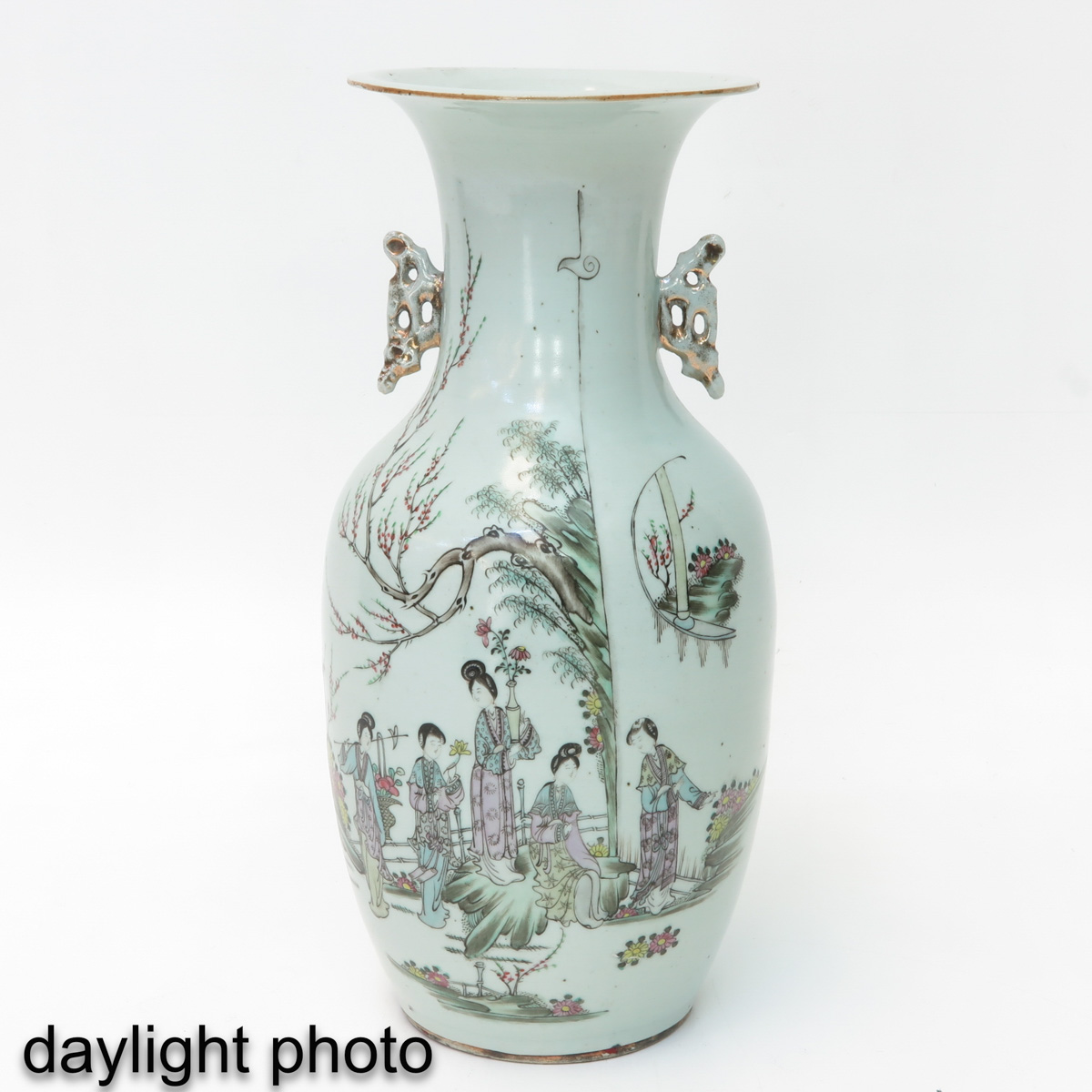 A Pair of Qianjiang Cai Decor Vases - Image 7 of 10