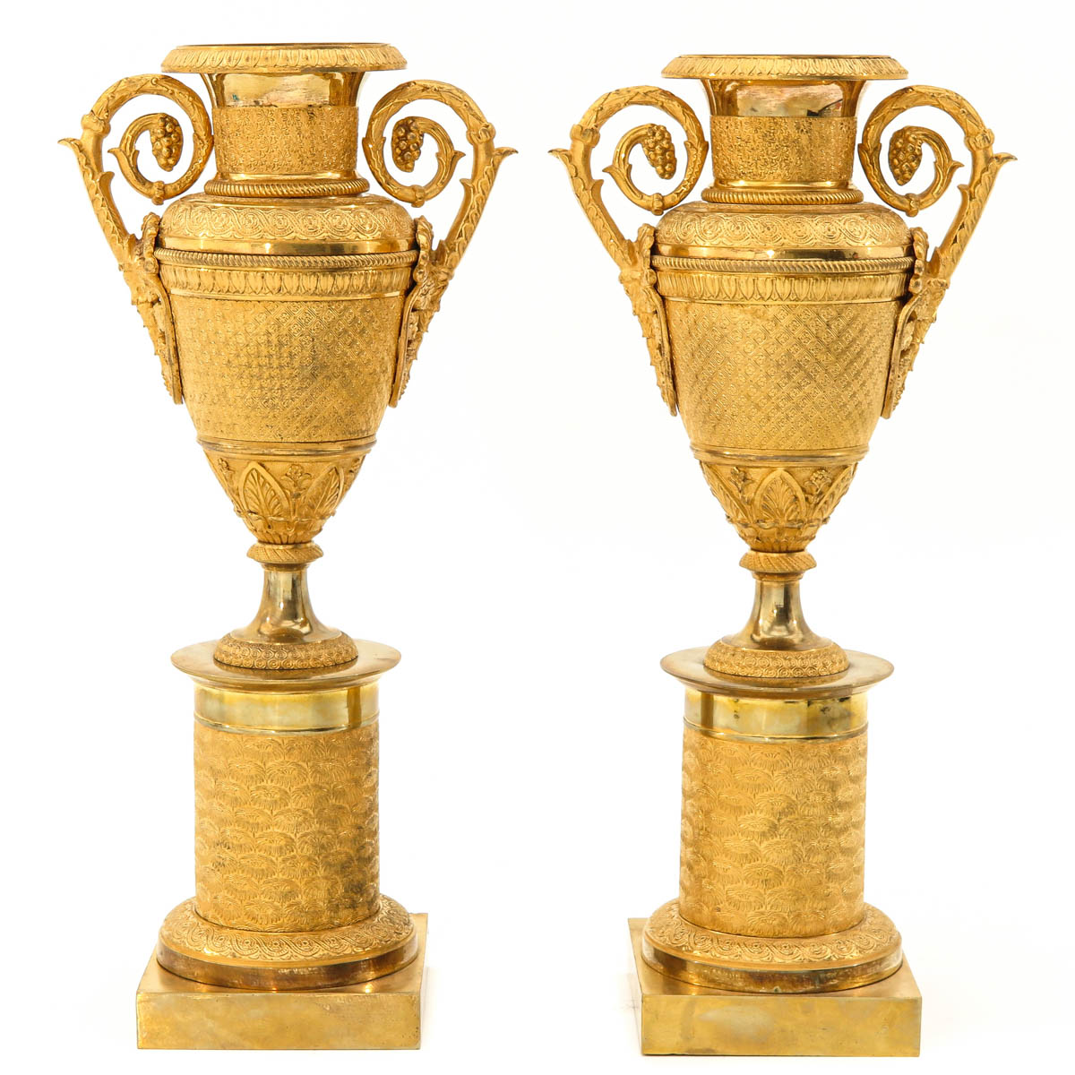 A Pair of Empire Period Vases - Image 3 of 10