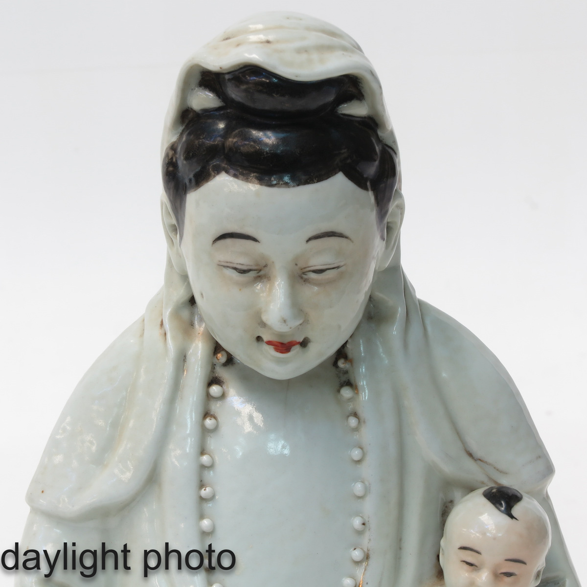 A Lot of 2 Quanyin Sculptures - Image 10 of 10