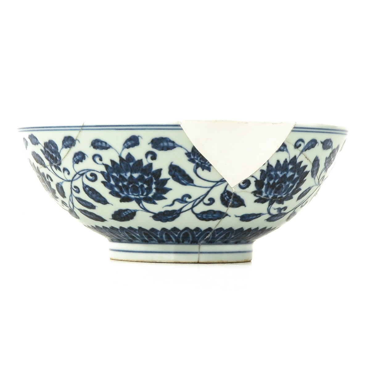 A Blue and White Bowl - Image 3 of 10