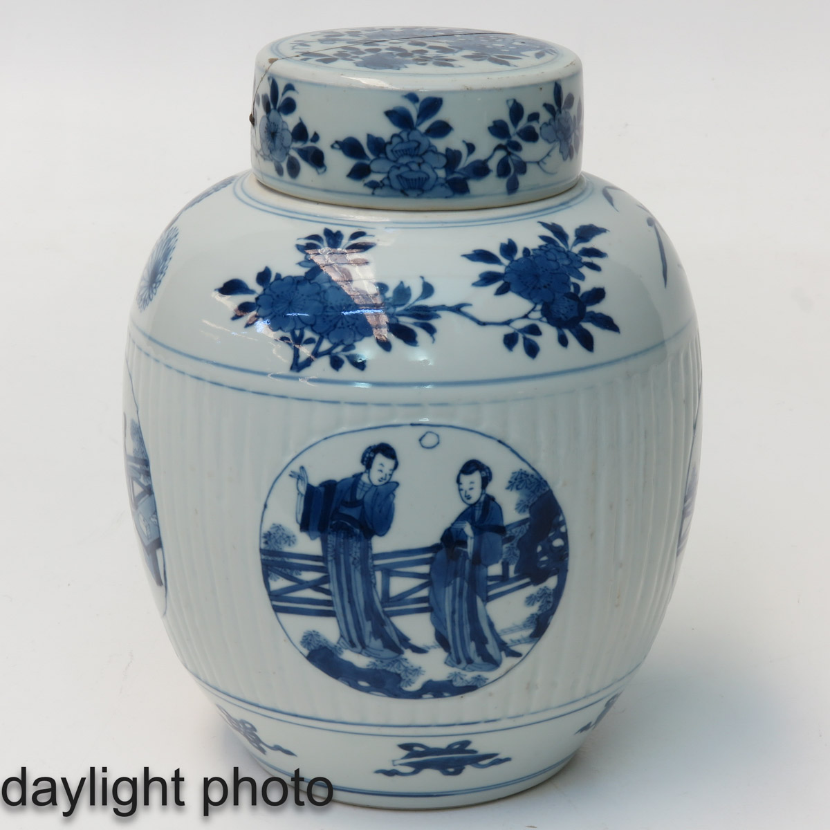 A Blue and White Ginger Jar - Image 7 of 10