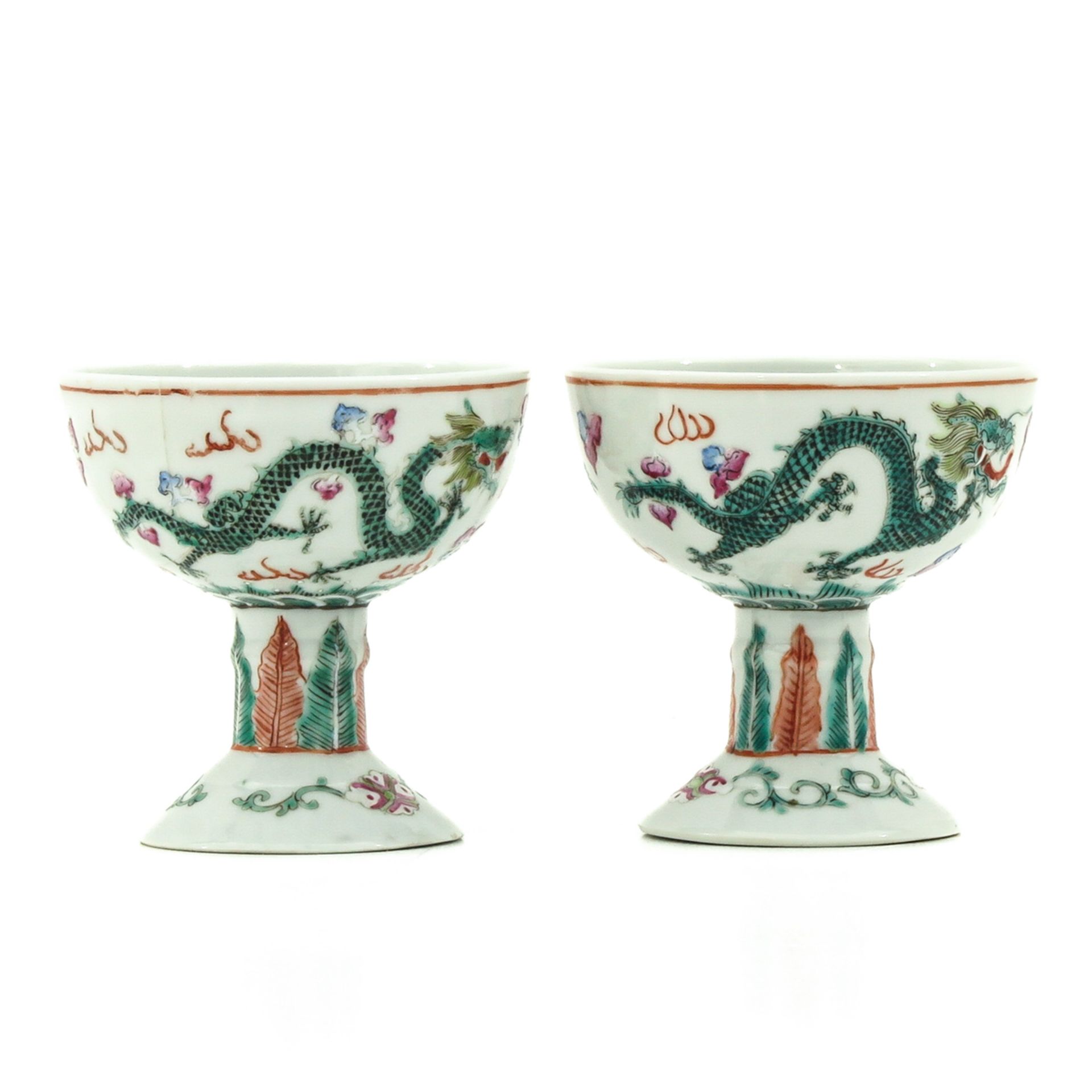 A Pair of Famille Rose Stemmed Cups - Image 4 of 9