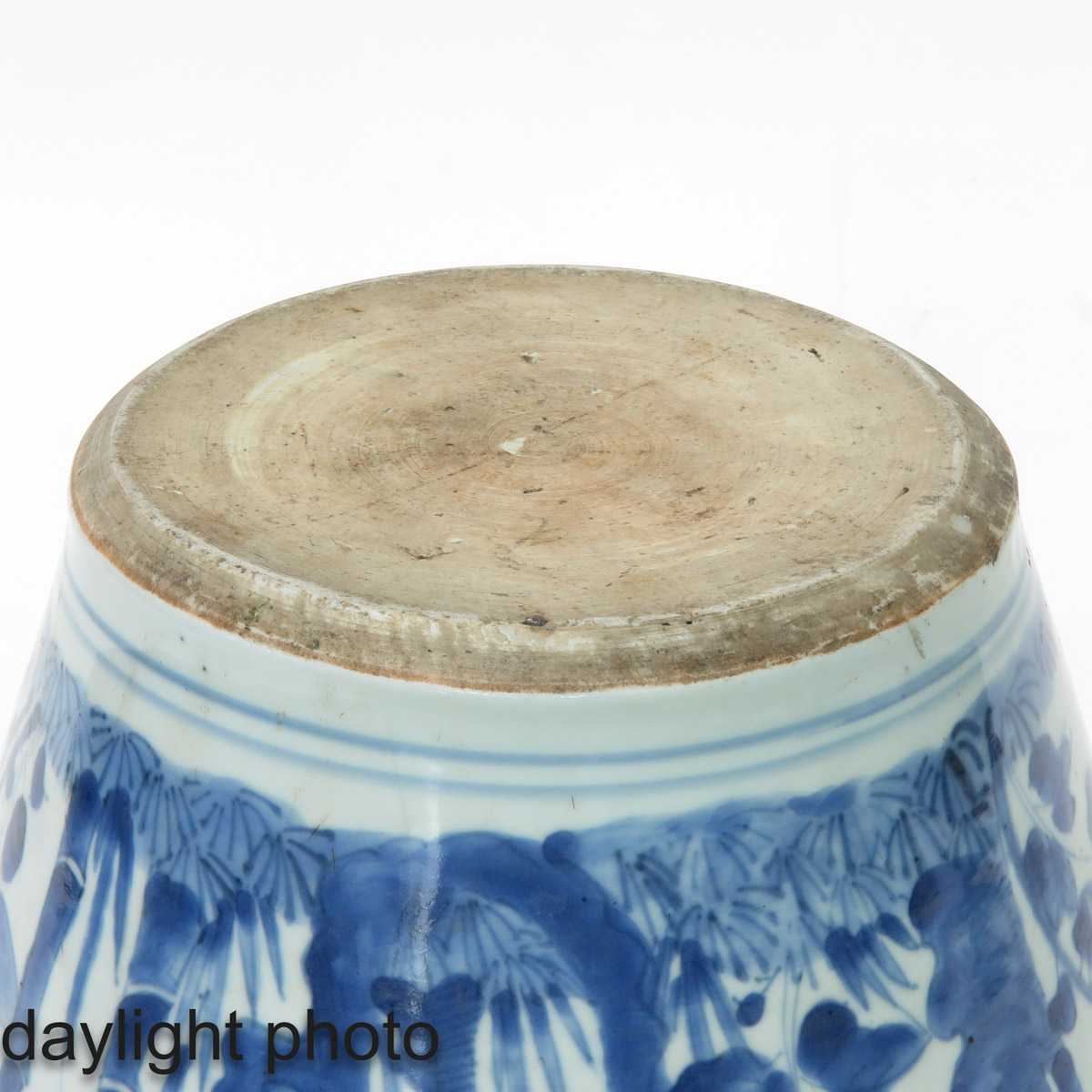 A Blue and White Jar - Image 8 of 9