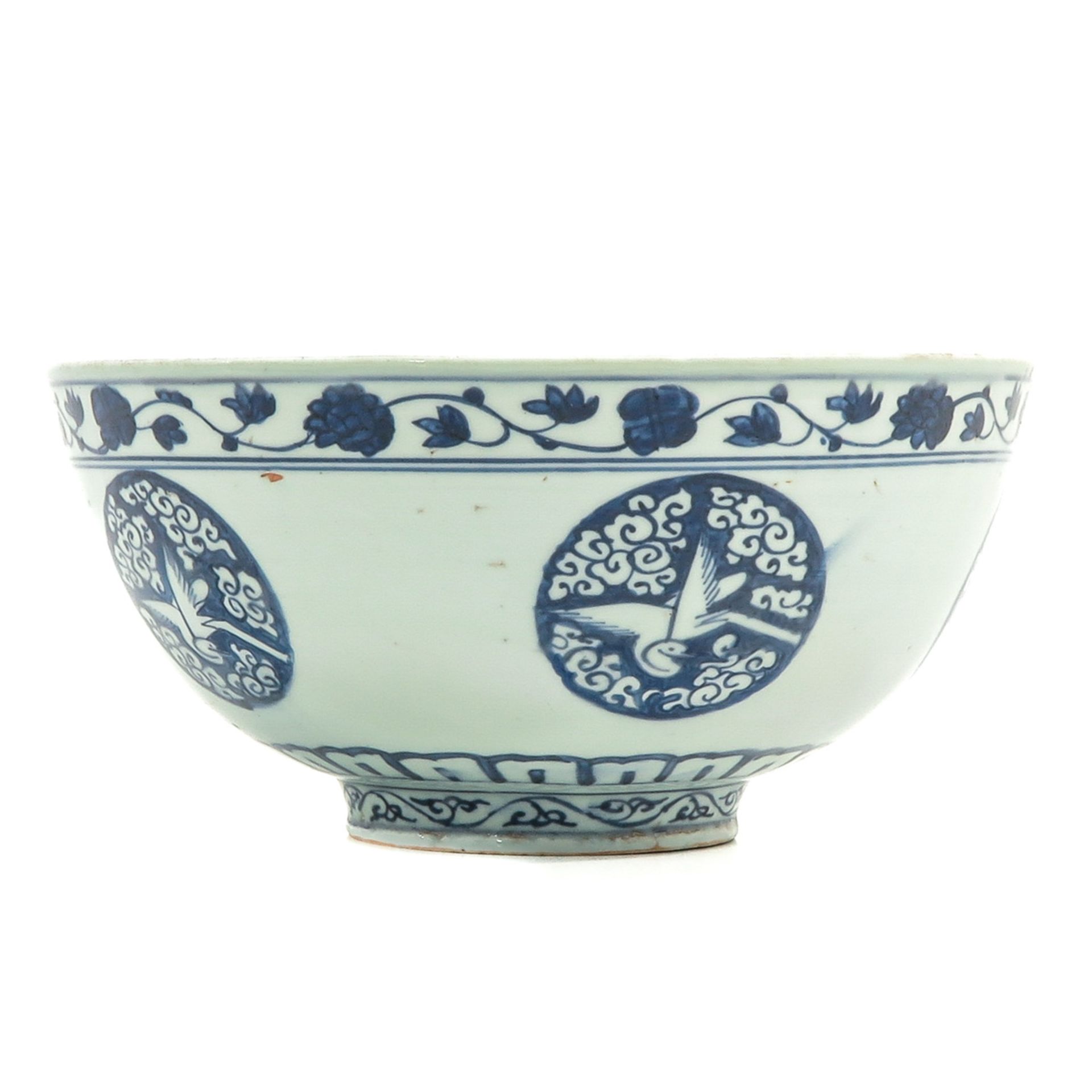 A Blue and White Serving Bowl - Image 3 of 9