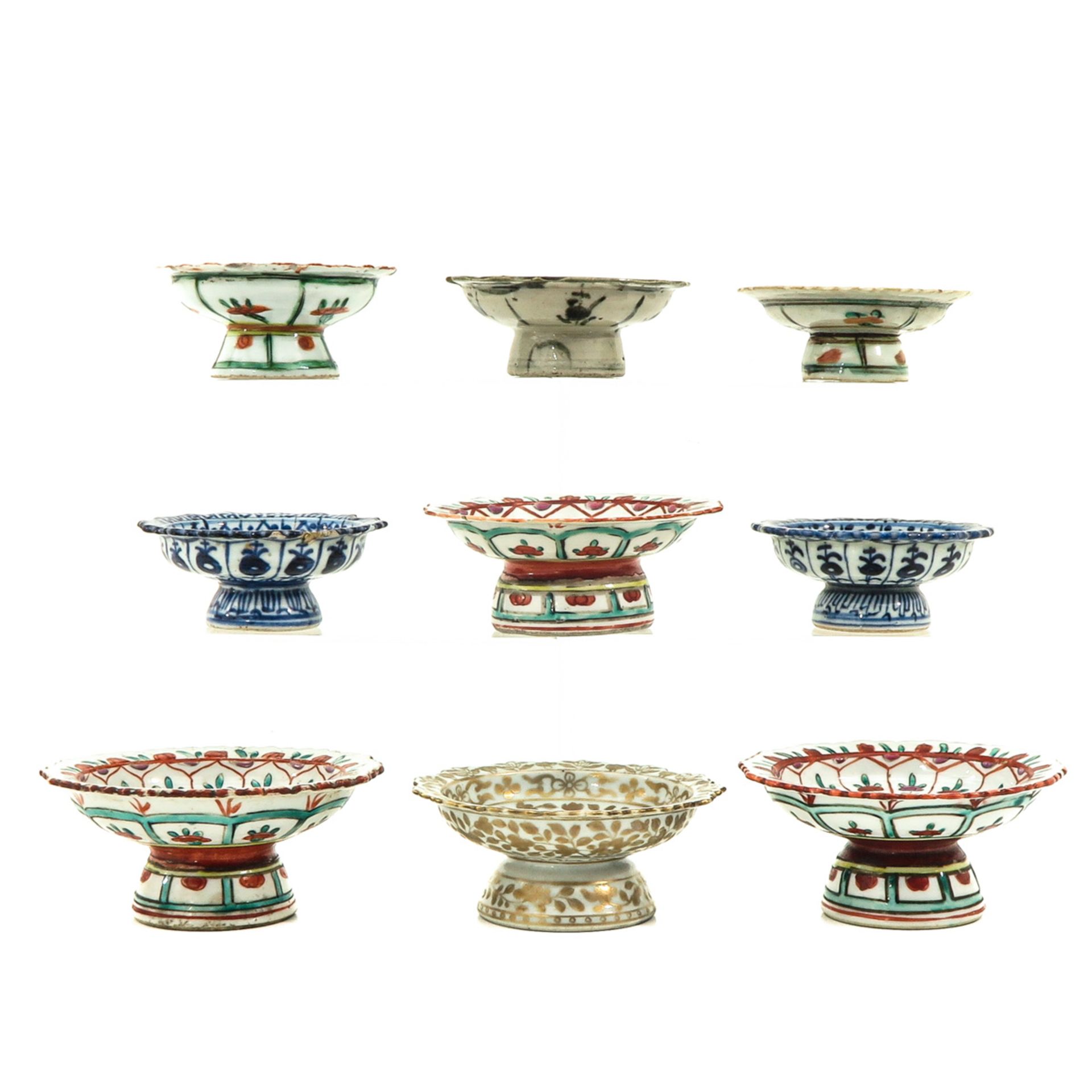 A Collection of 9 Small Altar Dishes - Bild 3 aus 10