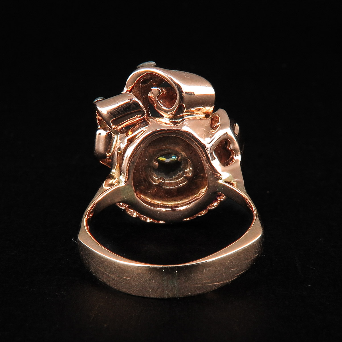 A Ladies Ruby and Diamond Ring - Image 3 of 4