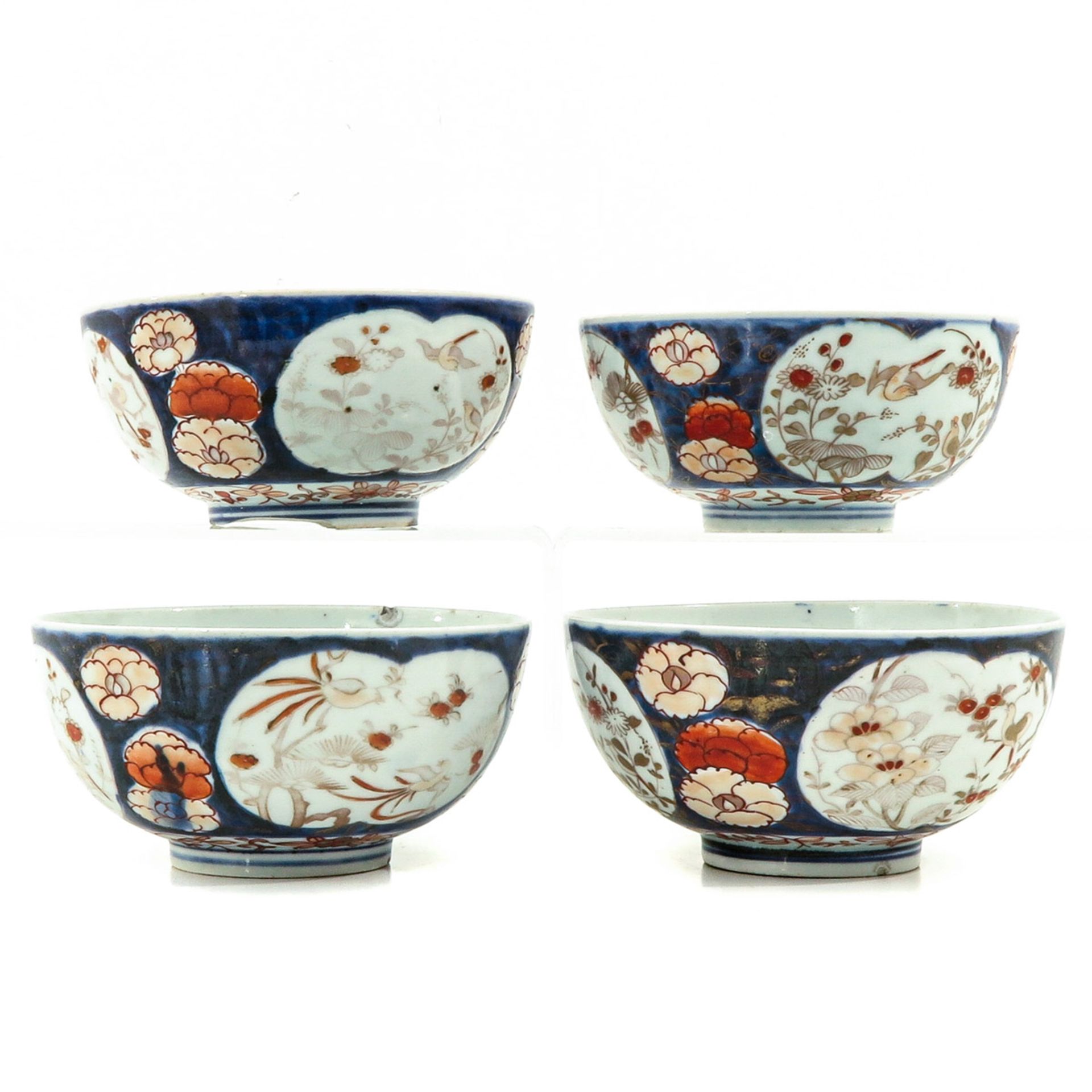 A Series of 4 Imari Bowls - Bild 2 aus 9