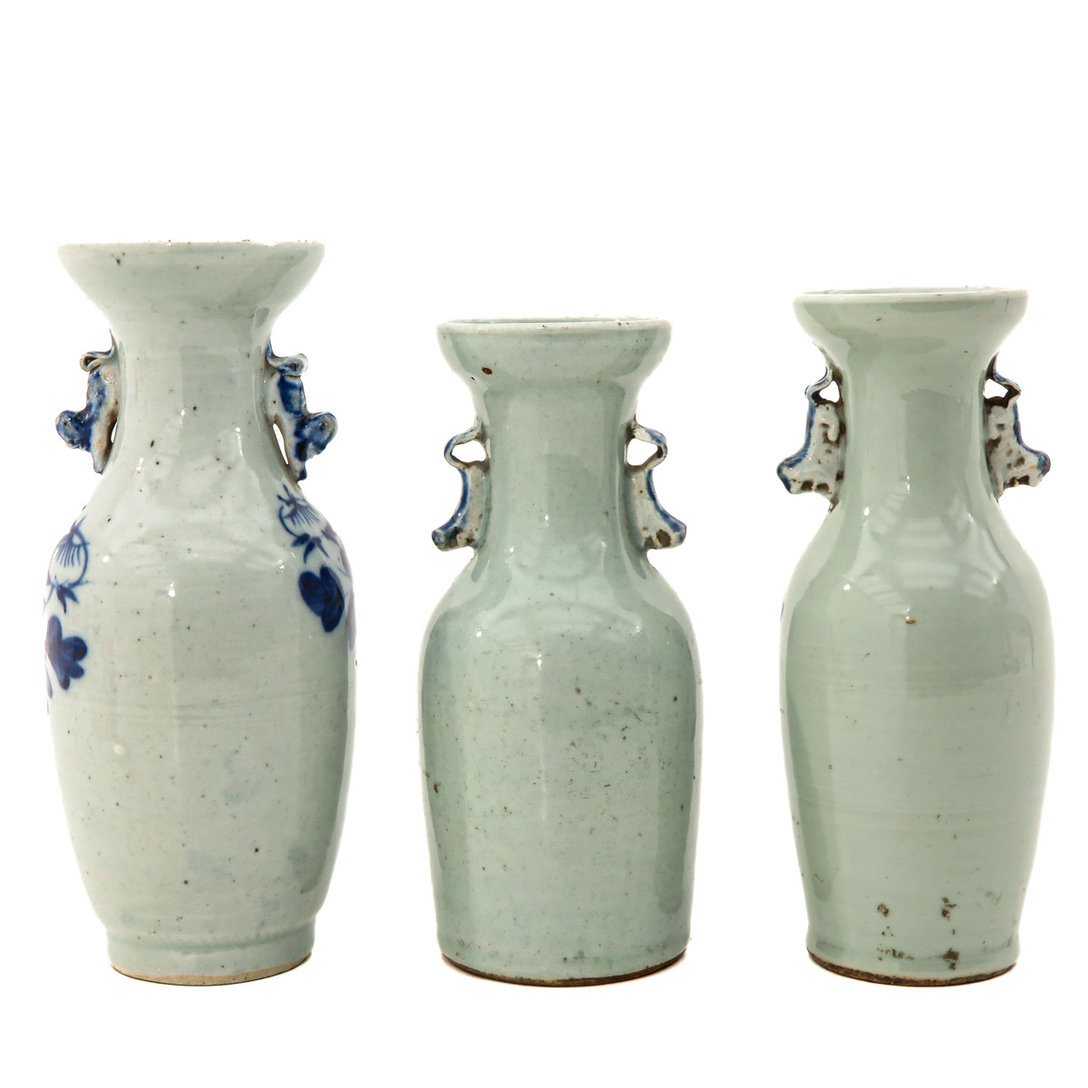 A Collection of 3 Blue and White Vases - Image 3 of 10