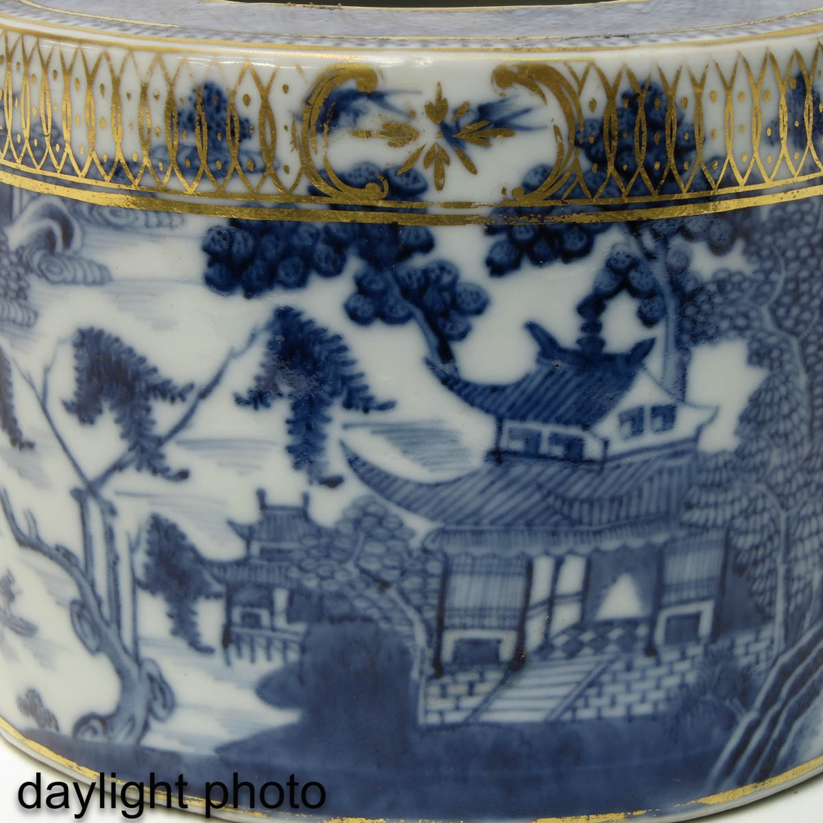 A Blue and Gilt Decor Teapot - Image 10 of 10
