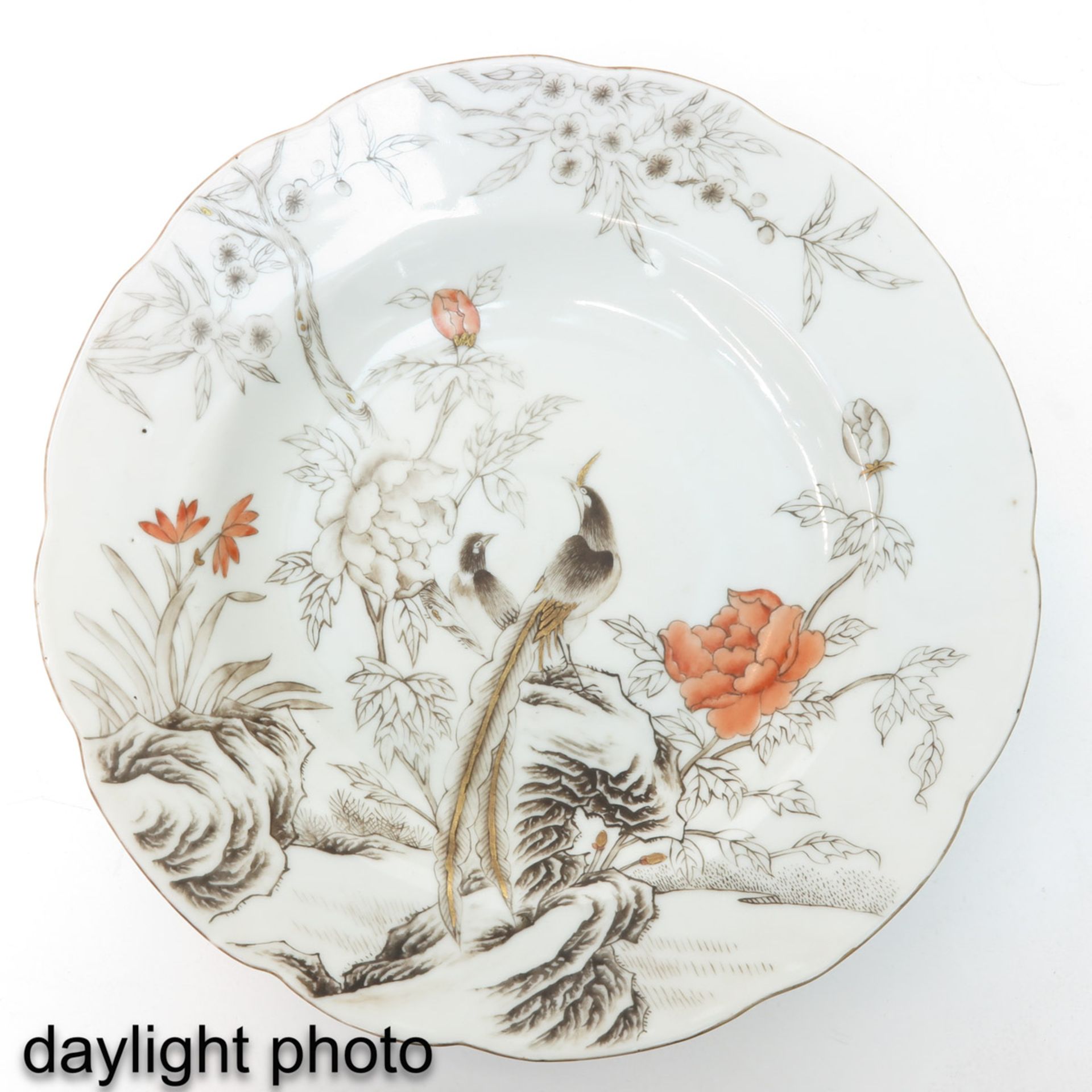 A Pair of Encre de Chine Plates - Bild 7 aus 10