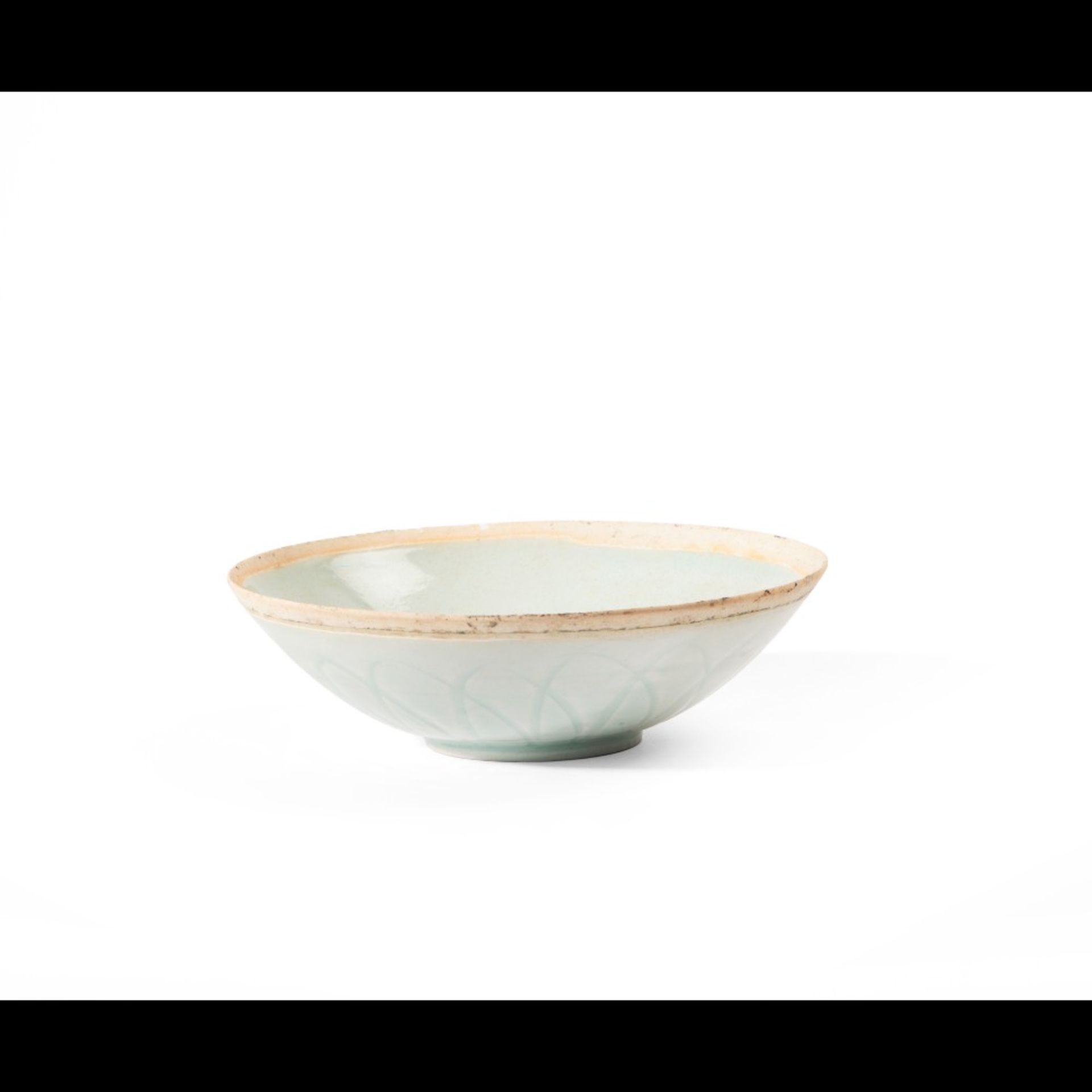  A carved Qingbai bowl 