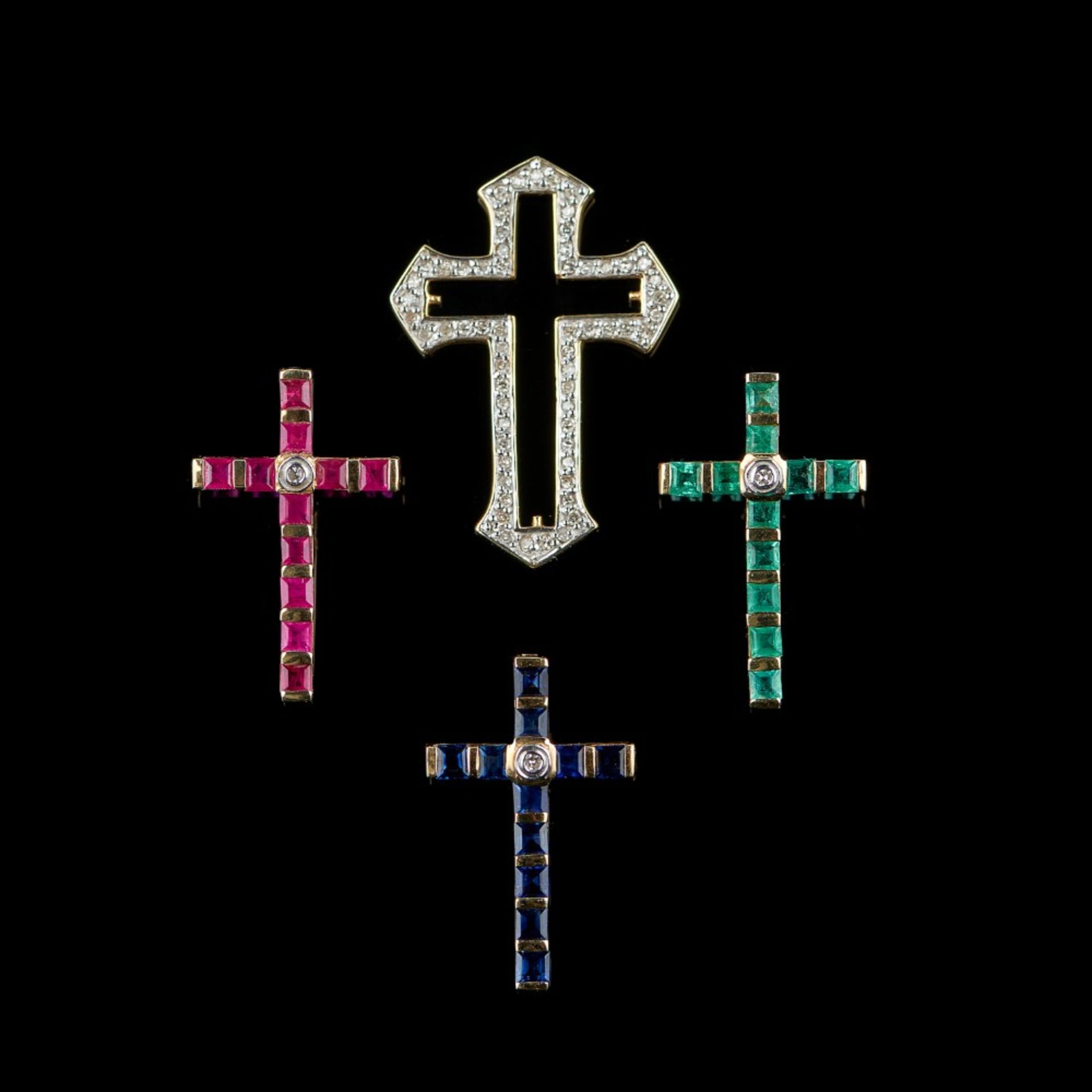  A cross pendant