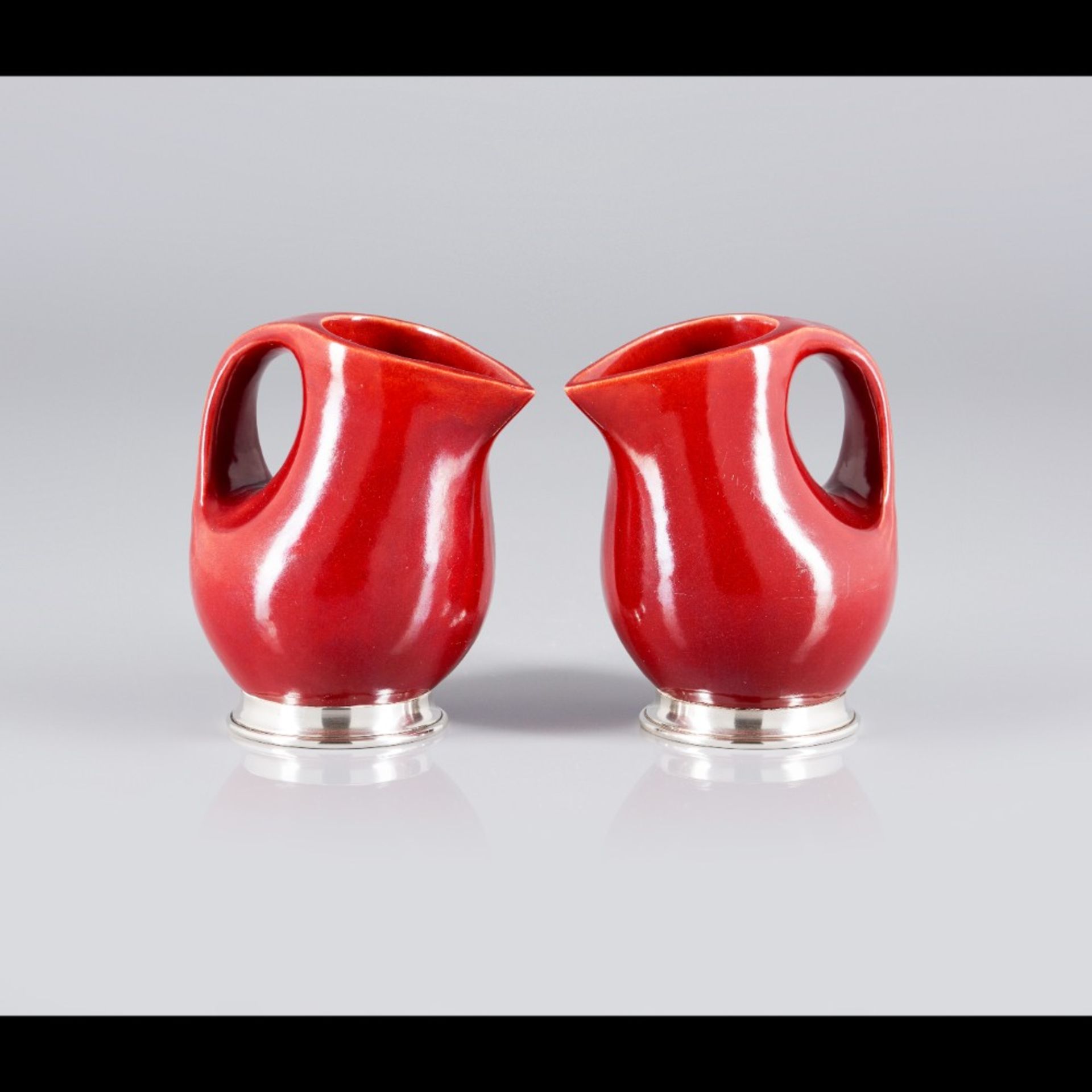  A pair of small jugs