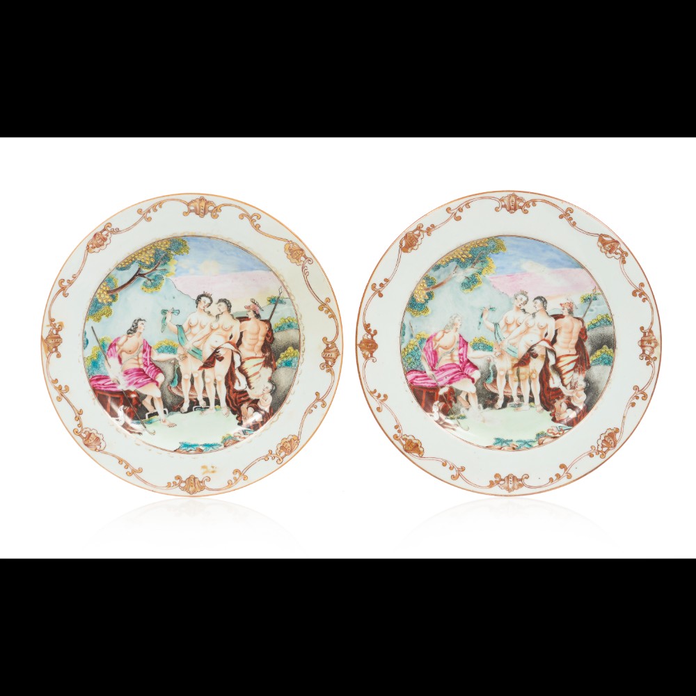  A pair of "Judgement of Paris" plates