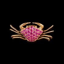 A crab shaped brooch