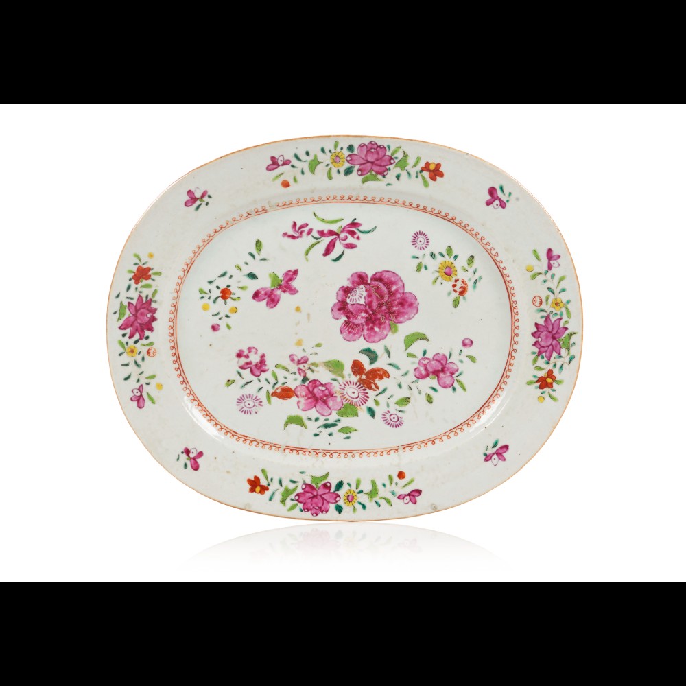  An oval serving platter